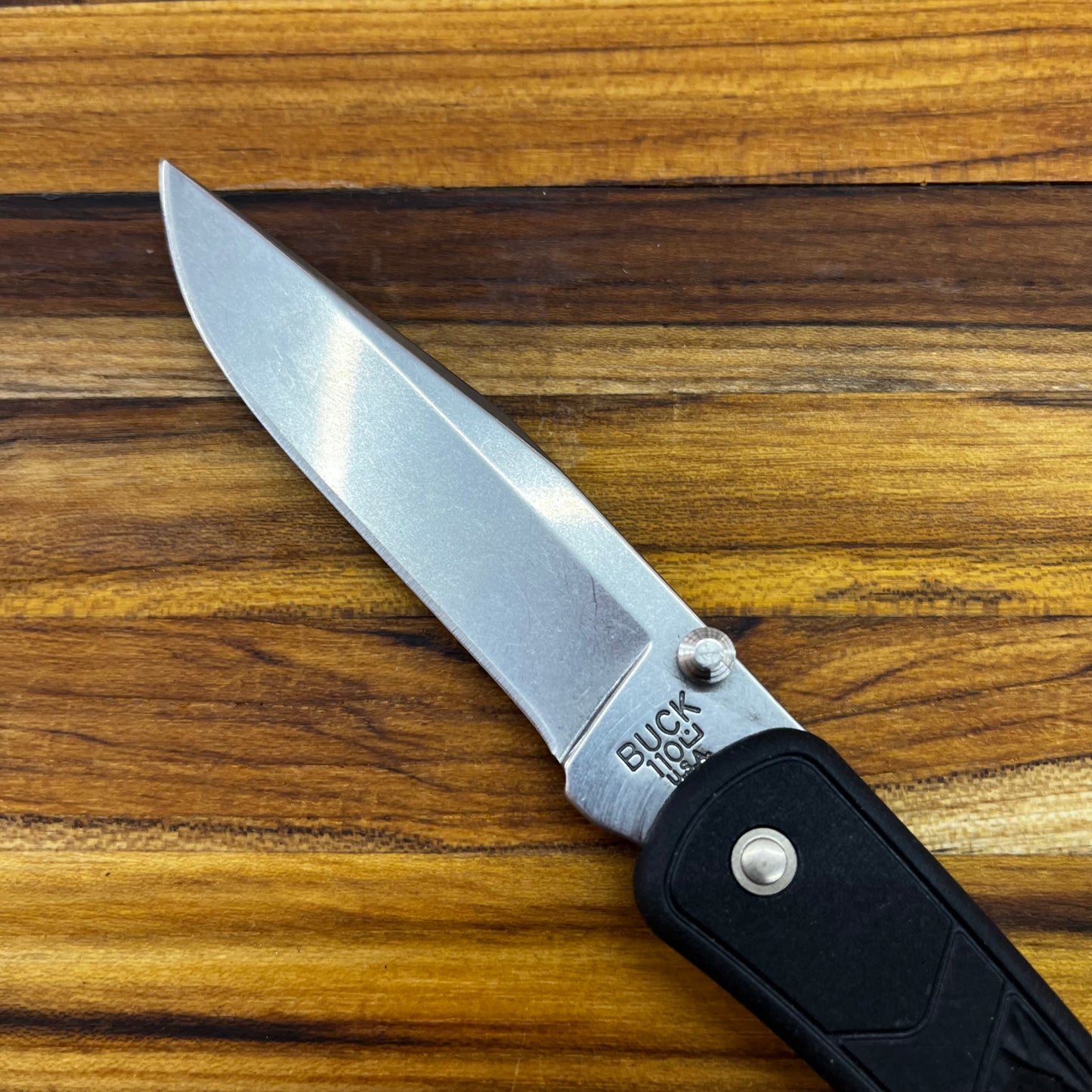 Buck 110 Slim Select Black Lockback Knife