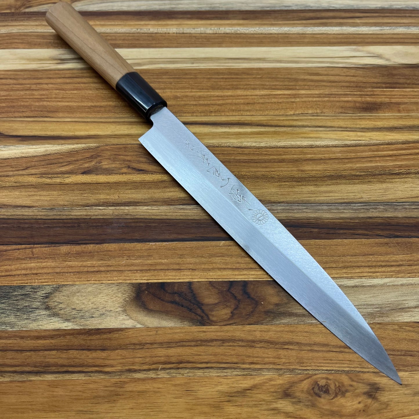 Kikuichi Kasumitogi 210mm Yanagi w/ Saya