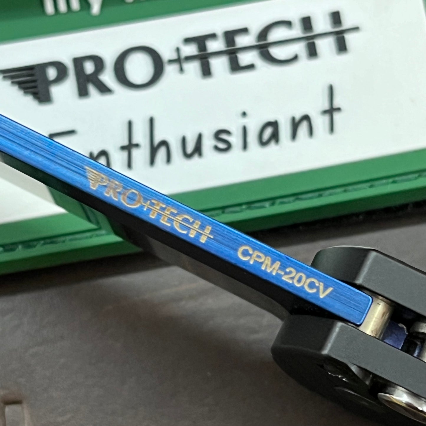 Pro-Tech Malibu Custom Ltd. 3.25" Flipper w/ Sapphire Blue 20CV & Black Aluminum Dragon Scale