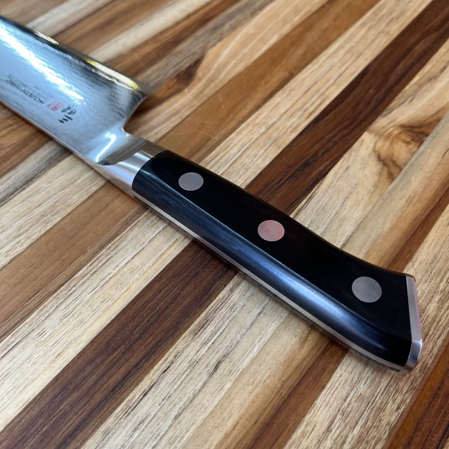 Mcusta Zanmai Classic Damascus Pakka 180mm (7") Santoku