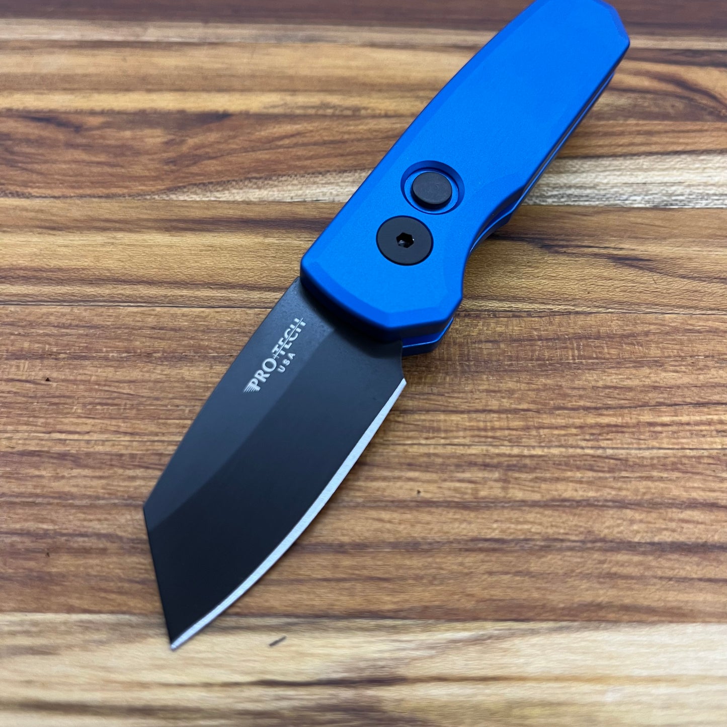 Pro-Tech Runt 5 2" Auto w/ Blue Aluminum Handle