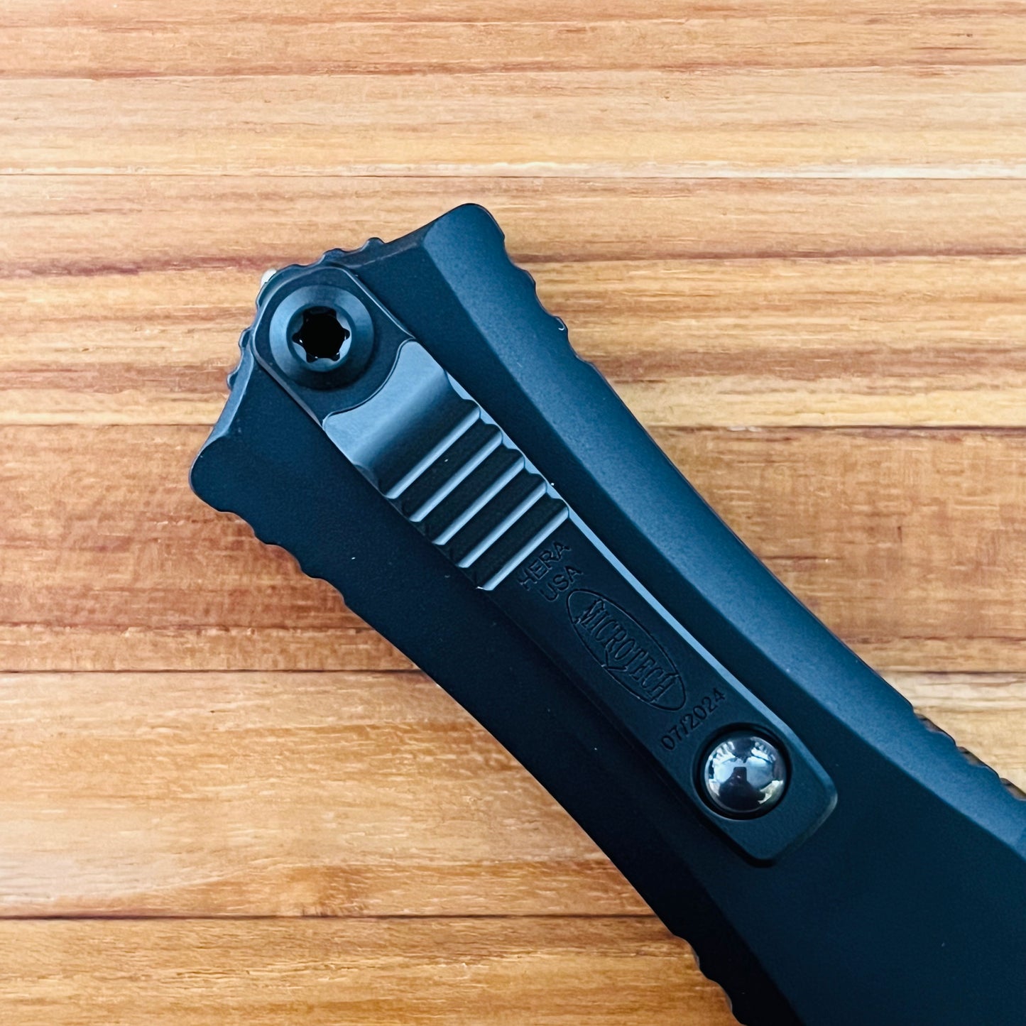 Microtech Mini Hera II 30th Anniversary D/E 3" Tactical OTF w/ Black Aluminum Handle