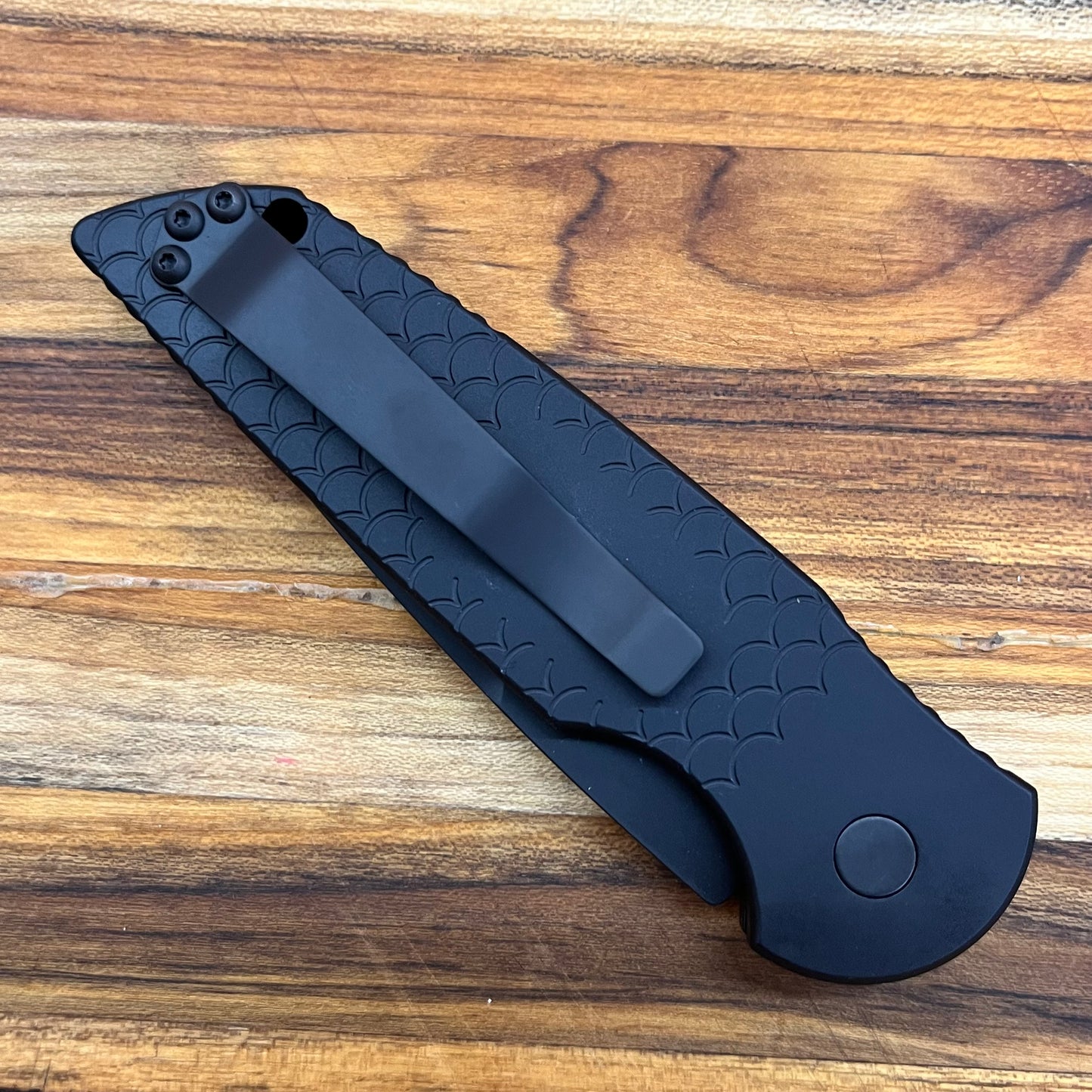 Pro-Tech TR-3 Operator Edition 3.5" All Black Auto w/ Tritium Button & Fish Scale Aluminum Handle