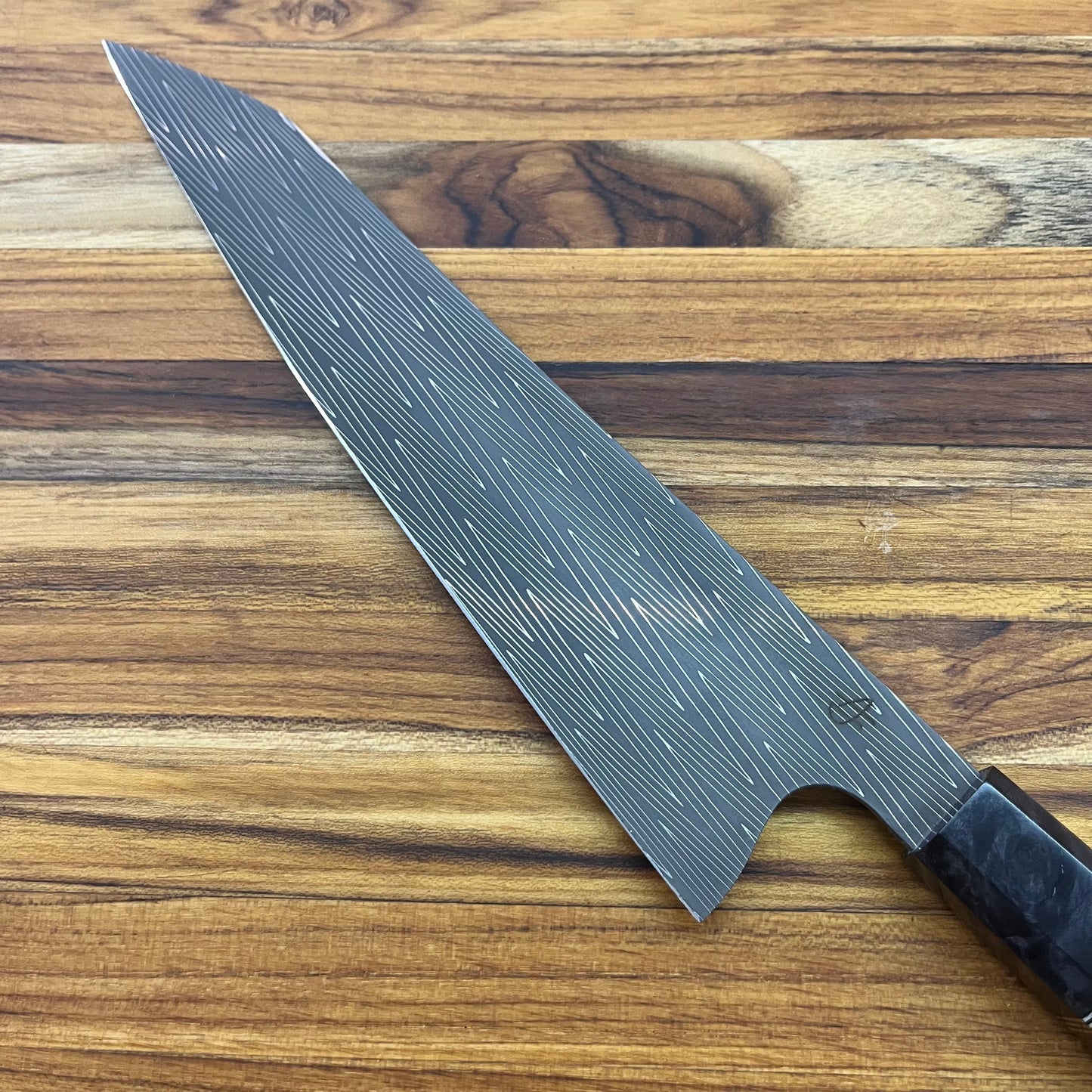 Alfredo Faccipieri 215mm (8.5") Gyuto w/ Vegas Forge Damascus & Black Buckeye Burl Handle