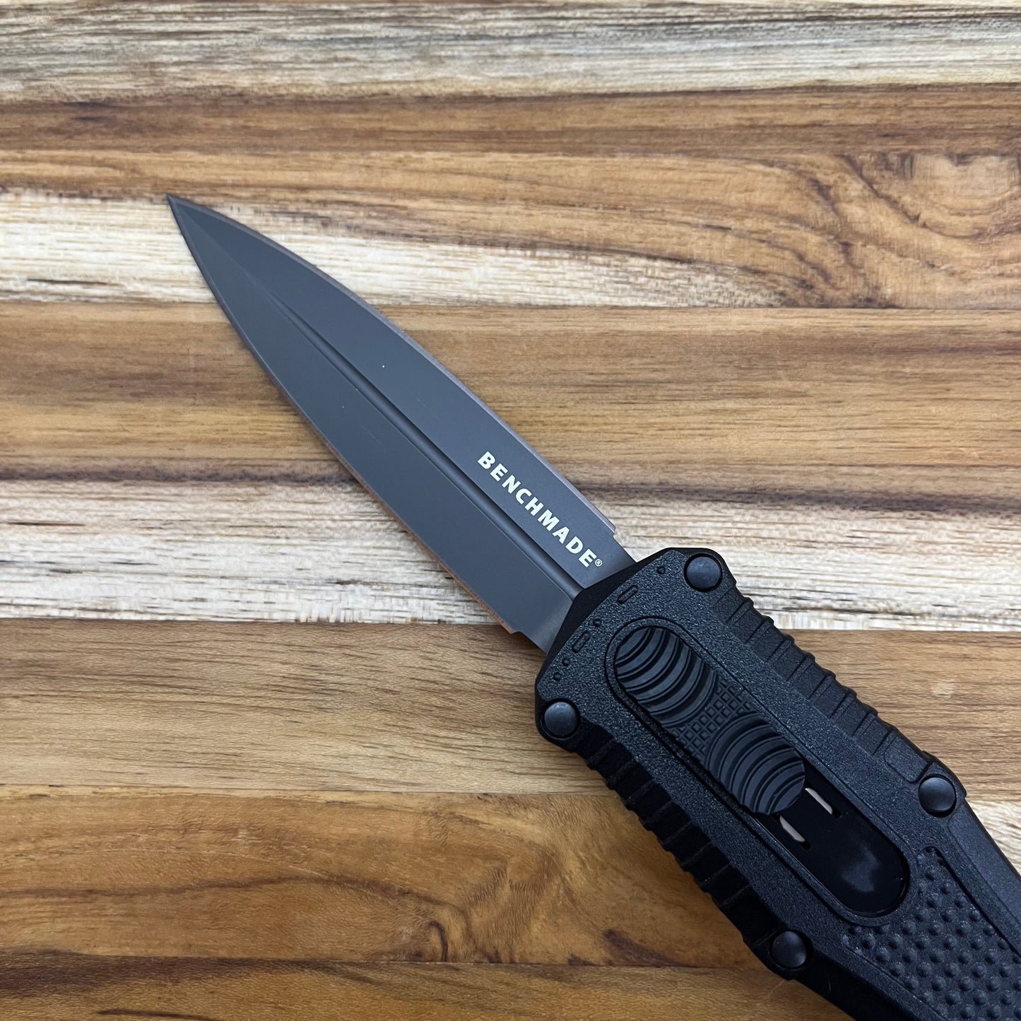Benchmade Mini Claymore 3" Black D/E OTF Auto w/ Black Grivory Handle