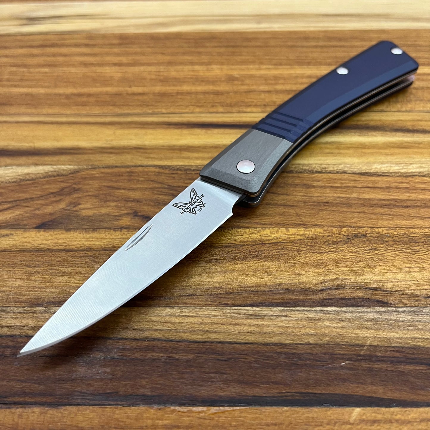 Benchmade Successor Folding Knife w/ Ash Grey & Crater Blue Aluminum Handle