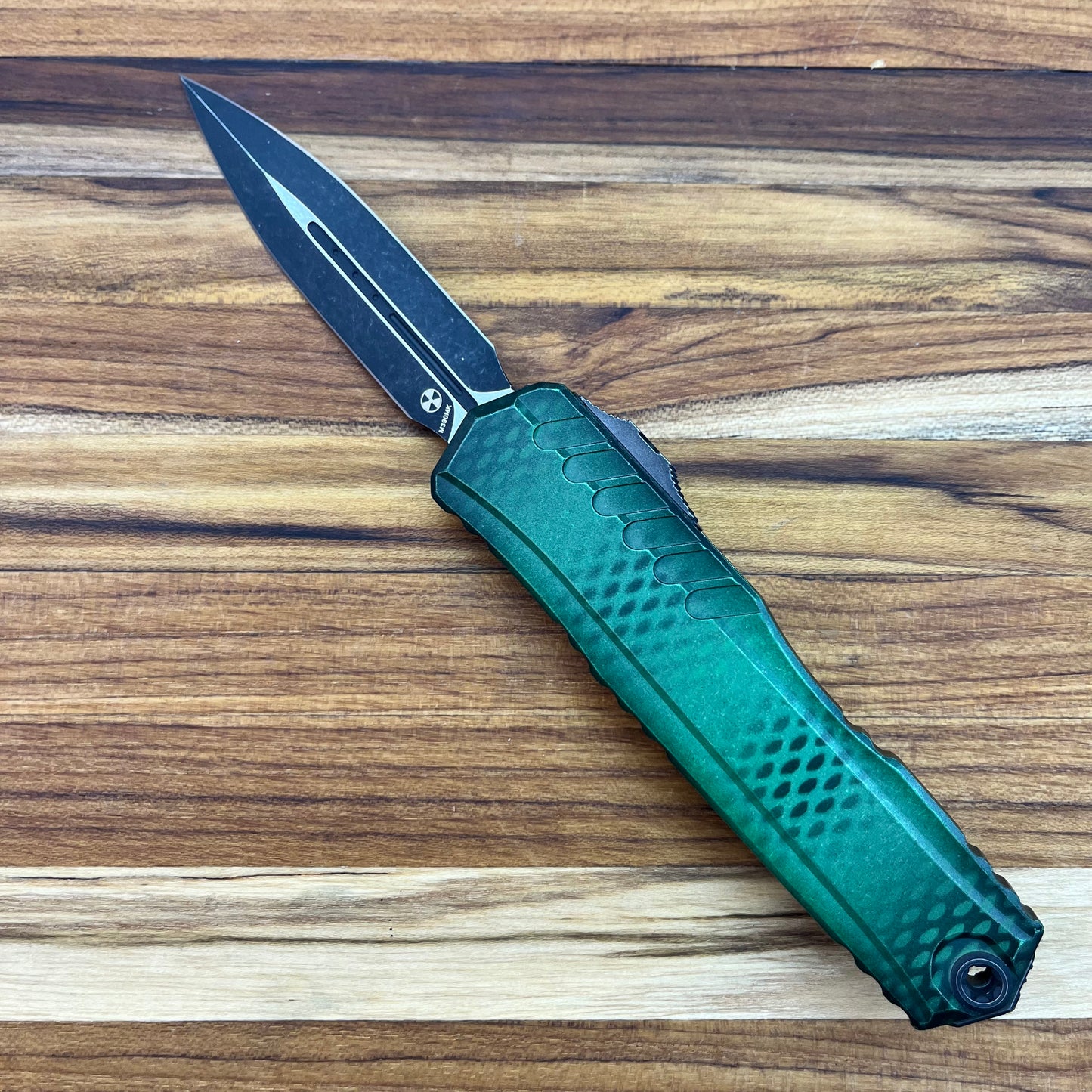 Microtech Signature Series Cypher II D/E 3.5" Auto w/ Green X-51 Handle