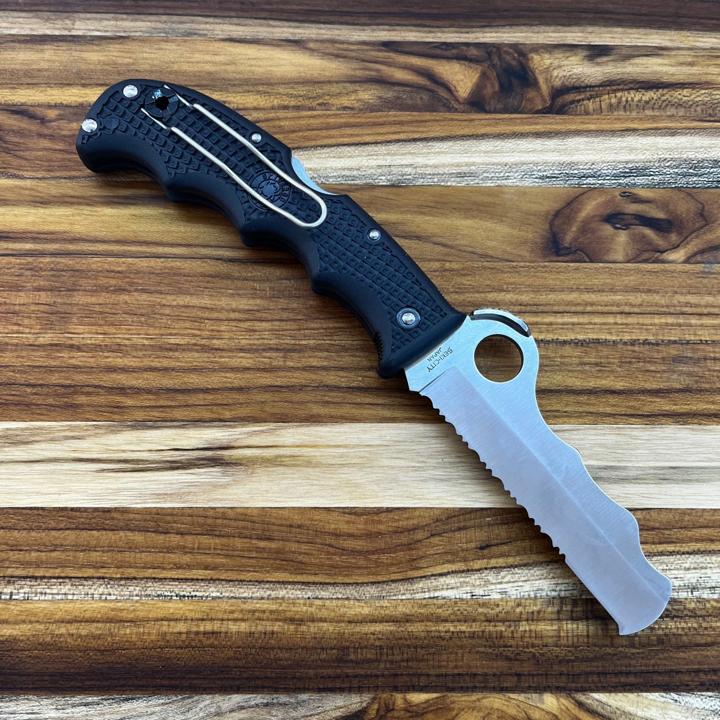*DISCONTINUED* Spyderco Assist 3.25" Serrated Folding Knife w Black Nylon