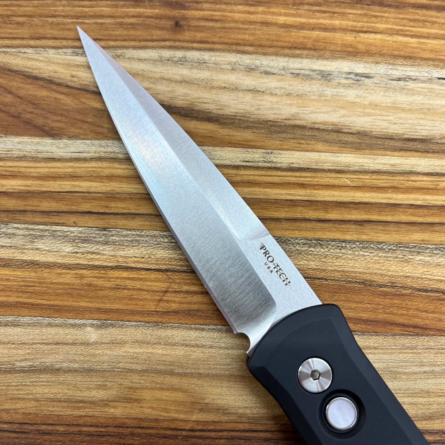 Pro-Tech Godfather 4" Auto w/ Black Aluminum Handle & Pearl Button