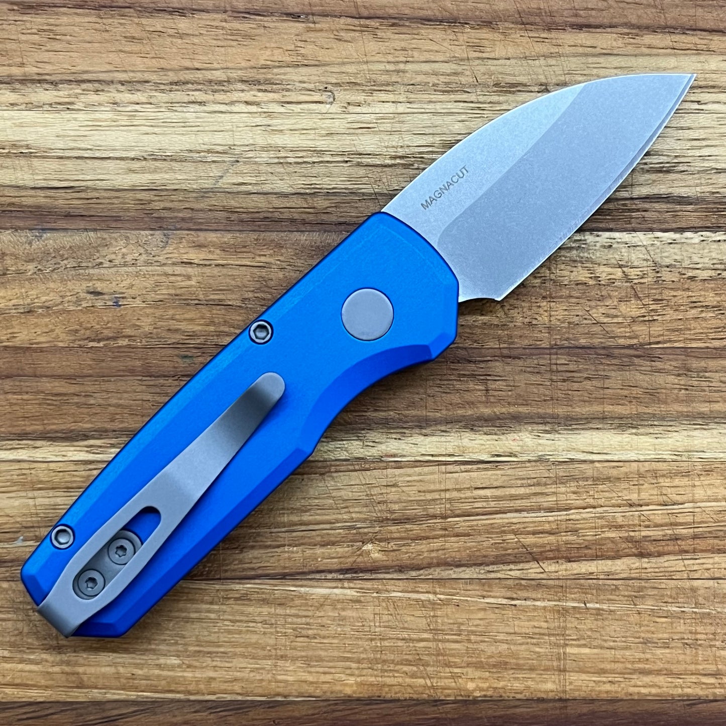 Pro-Tech Runt 5 2" Auto w/ MagnaCut & Blue Aluminum Handle