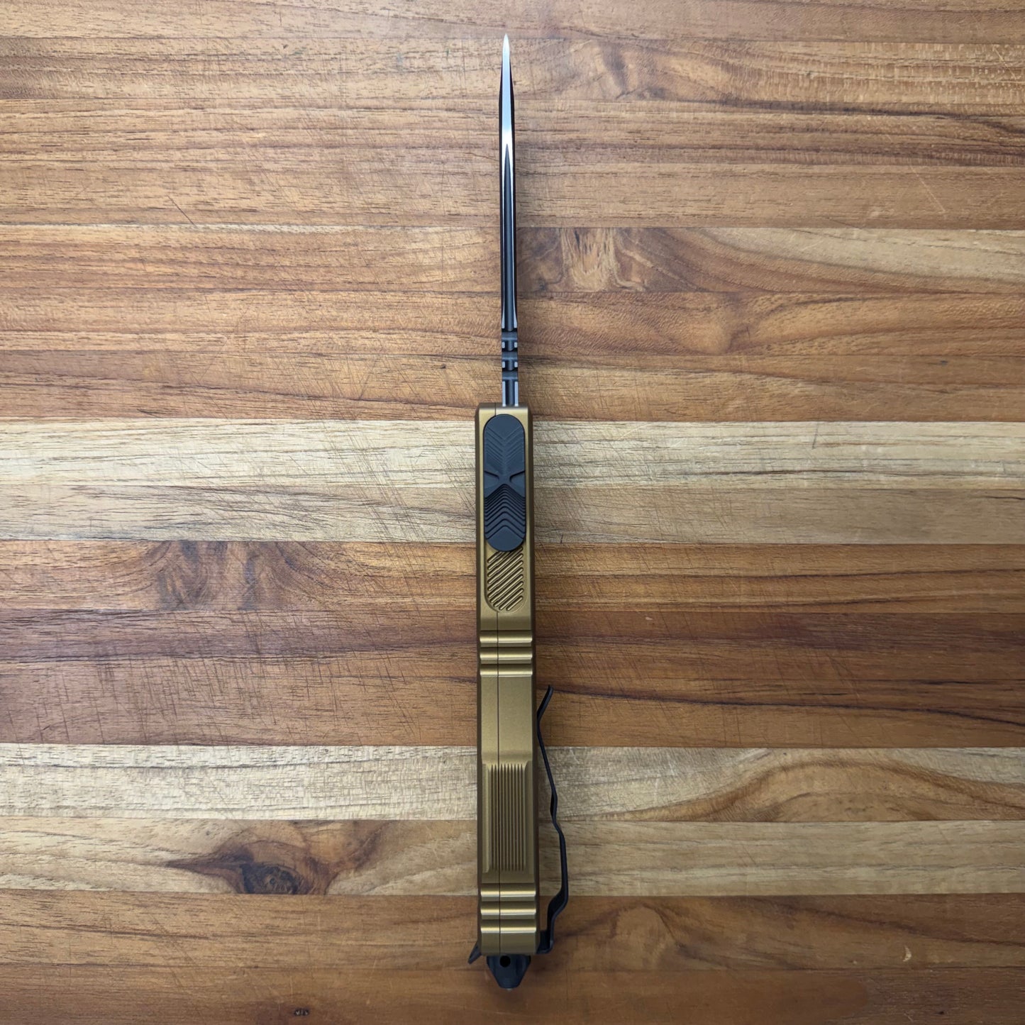 Microtech Scarab II Gen III Executive T/E 4" OTF w/ Tan Aluminum Handle