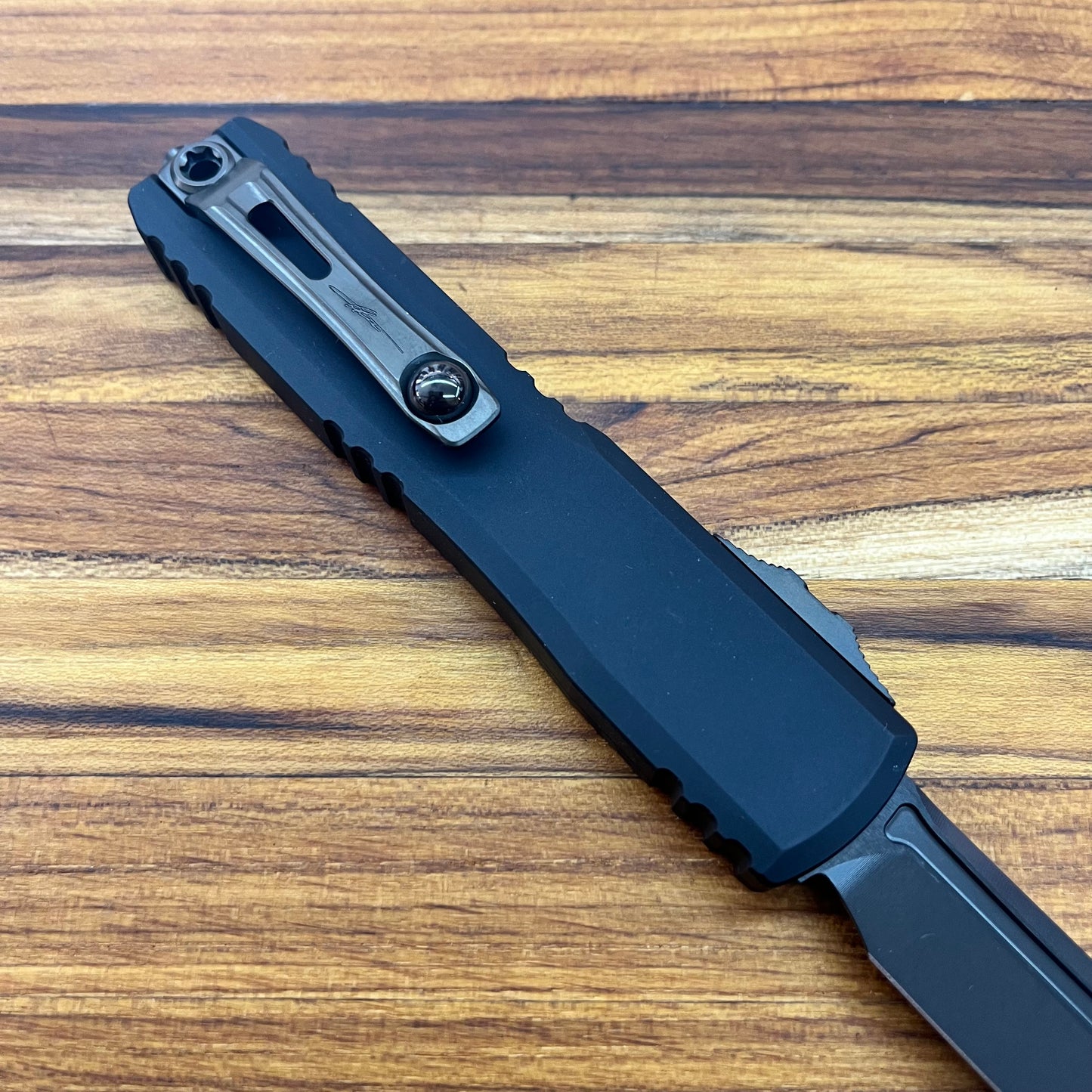 Microtech Ultratech Gen III ZBP T/E 3.5" Shadow DLC OTF w/ Black Aluminum Handle