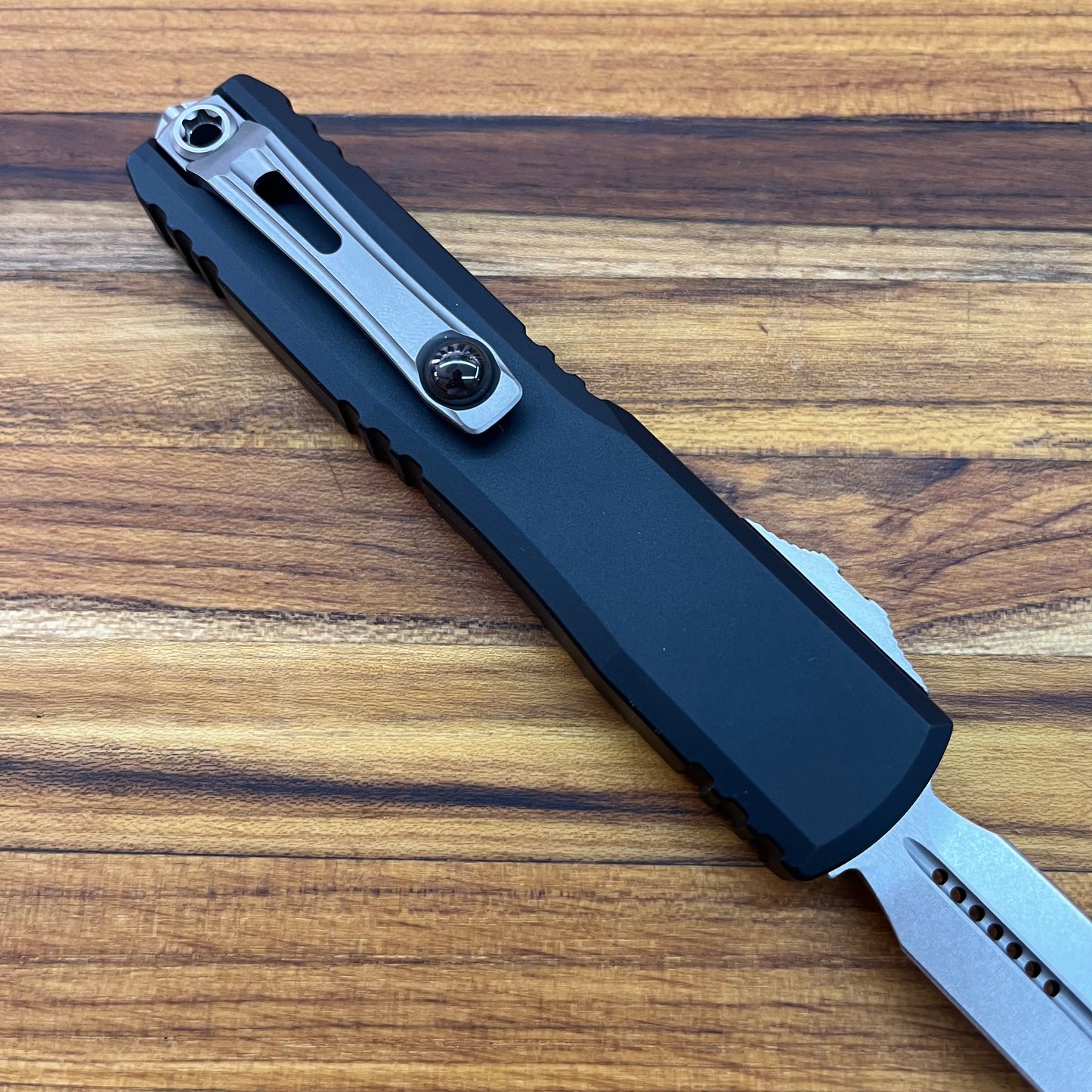 Microtech Ultratech Gen III ZBP D/E 3.5" OTF w/ Black Aluminum Handle