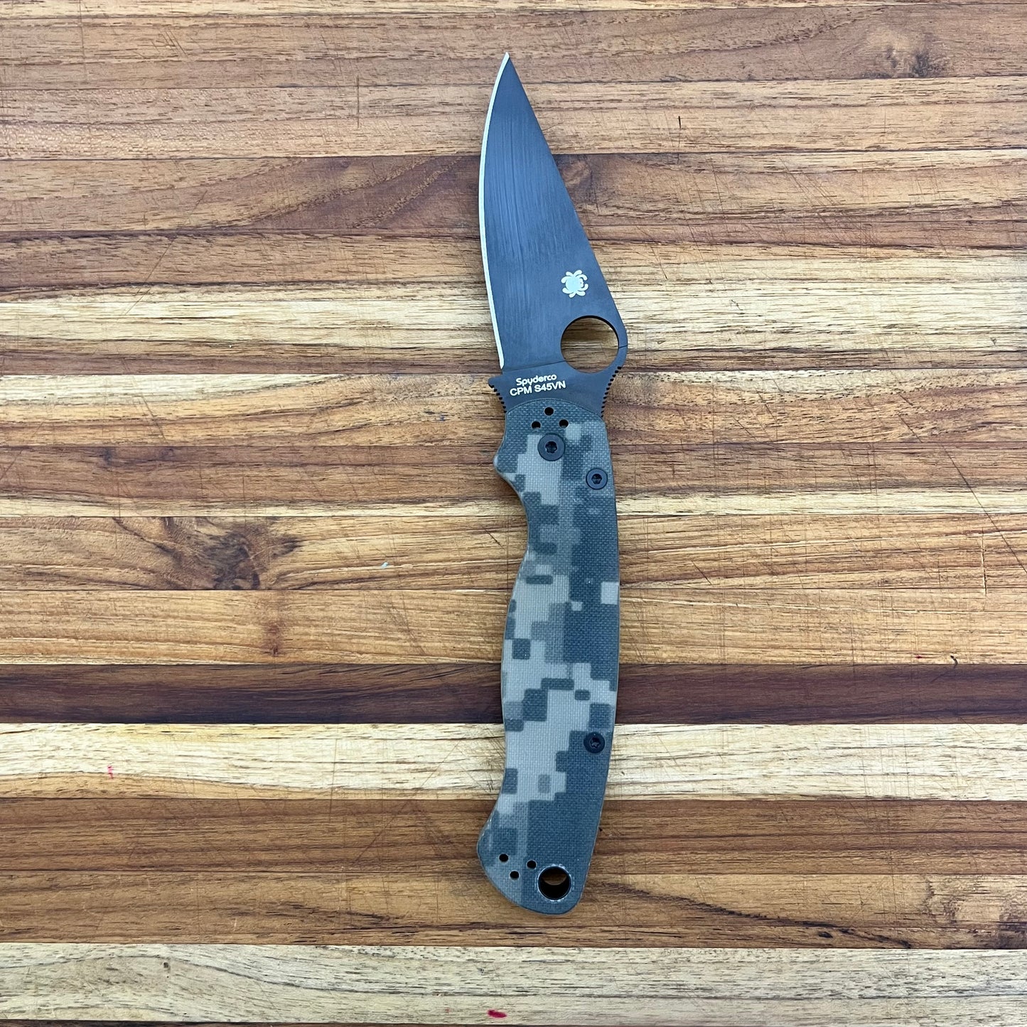 Spyderco Para Military 2 Black Blade Camo G10 Folder