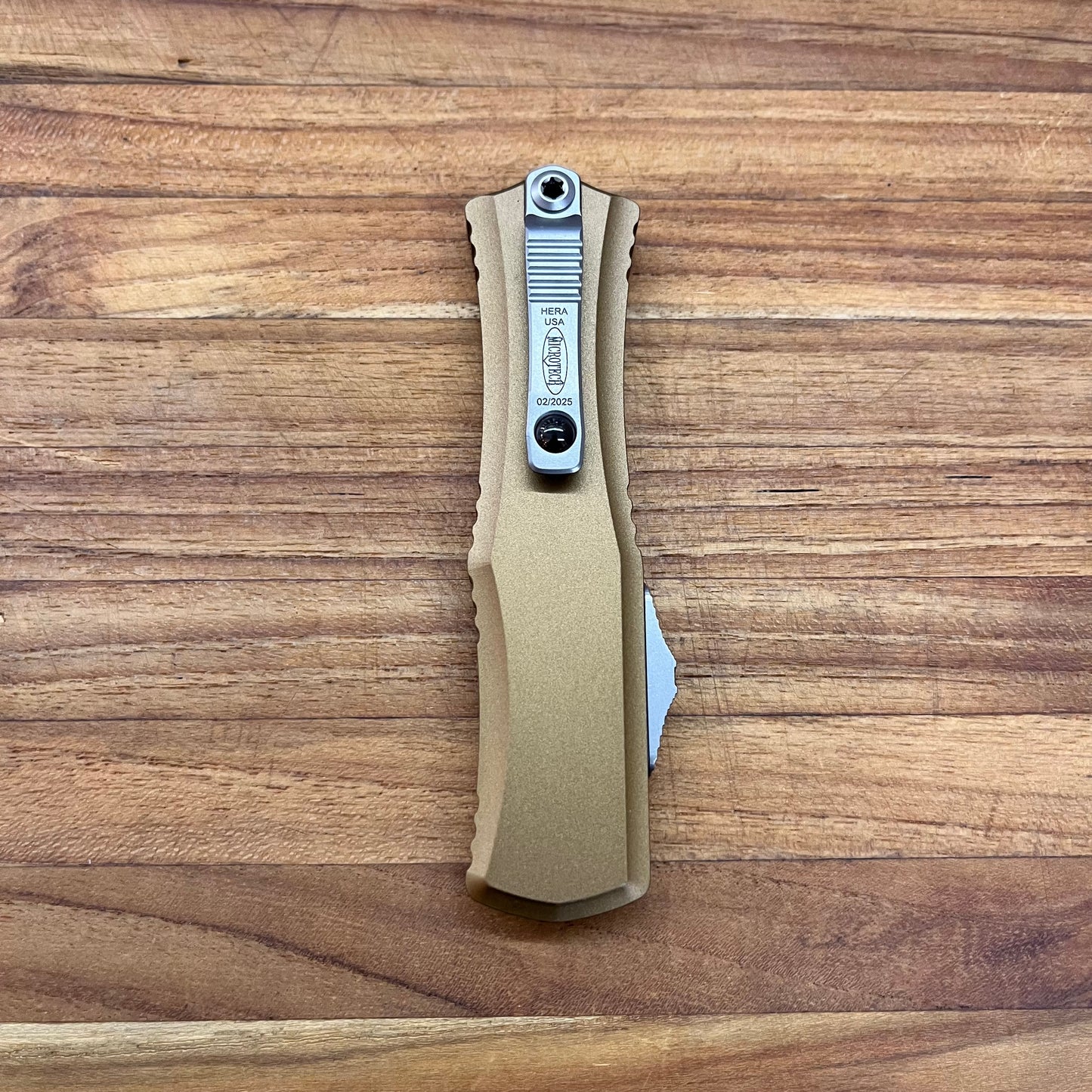 Microtech Hera II Mini D/E 3" OTF w/ Tan Aluminum Handle