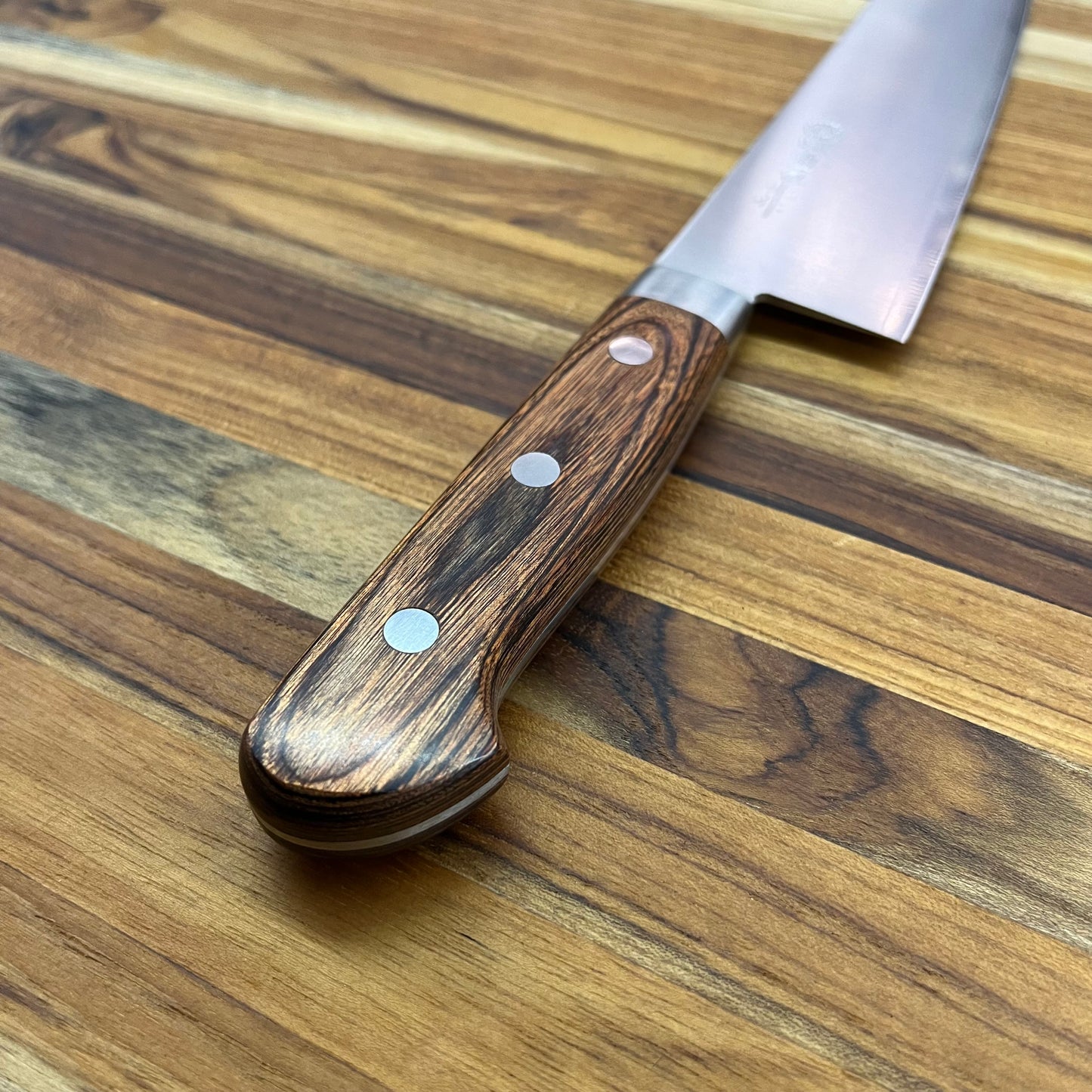 Kikuichi Elite Warikomi Gold 210mm Gyuto