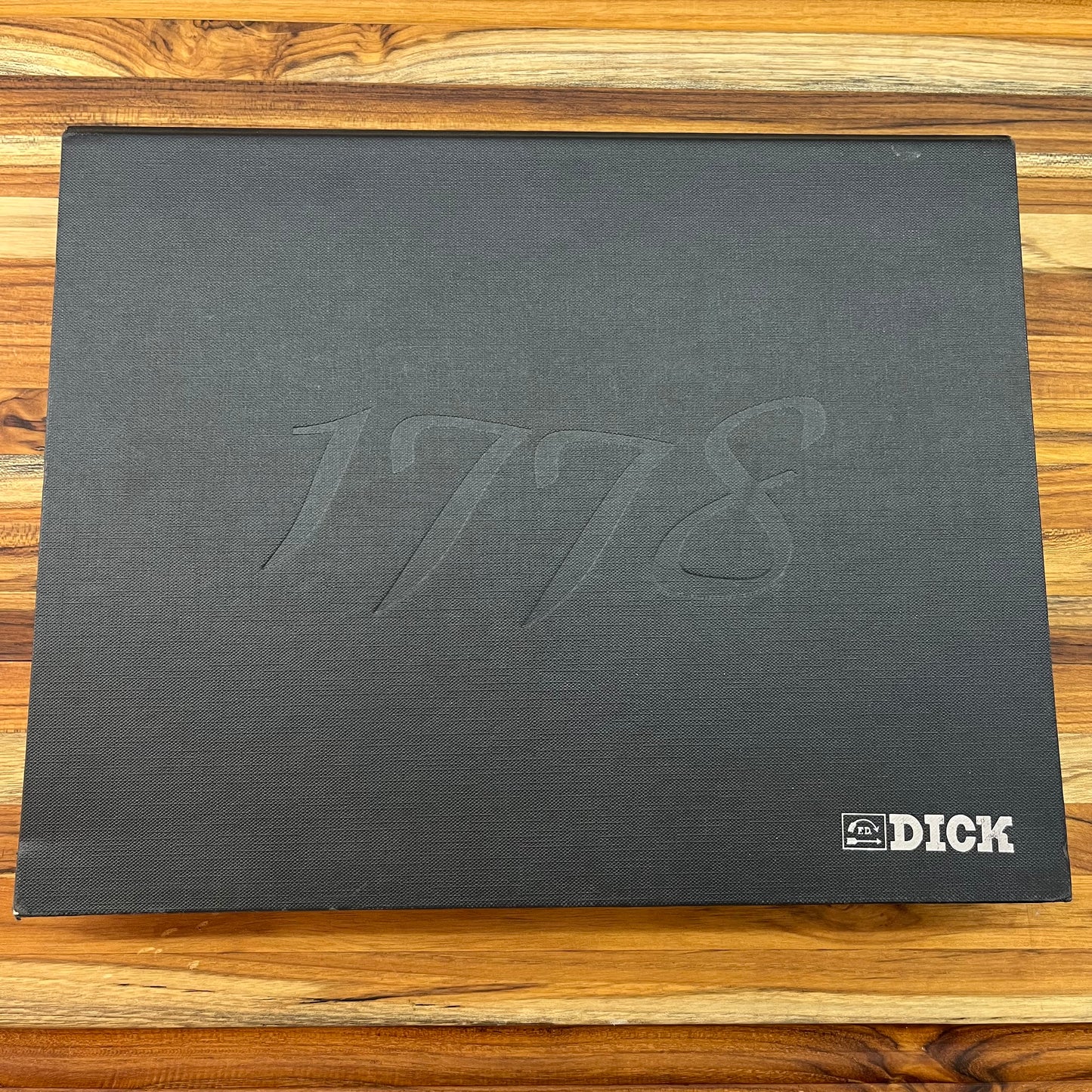 *DISCONTINUED* F. Dick 1778 Hackmesser 7" Vegetable Cleaver