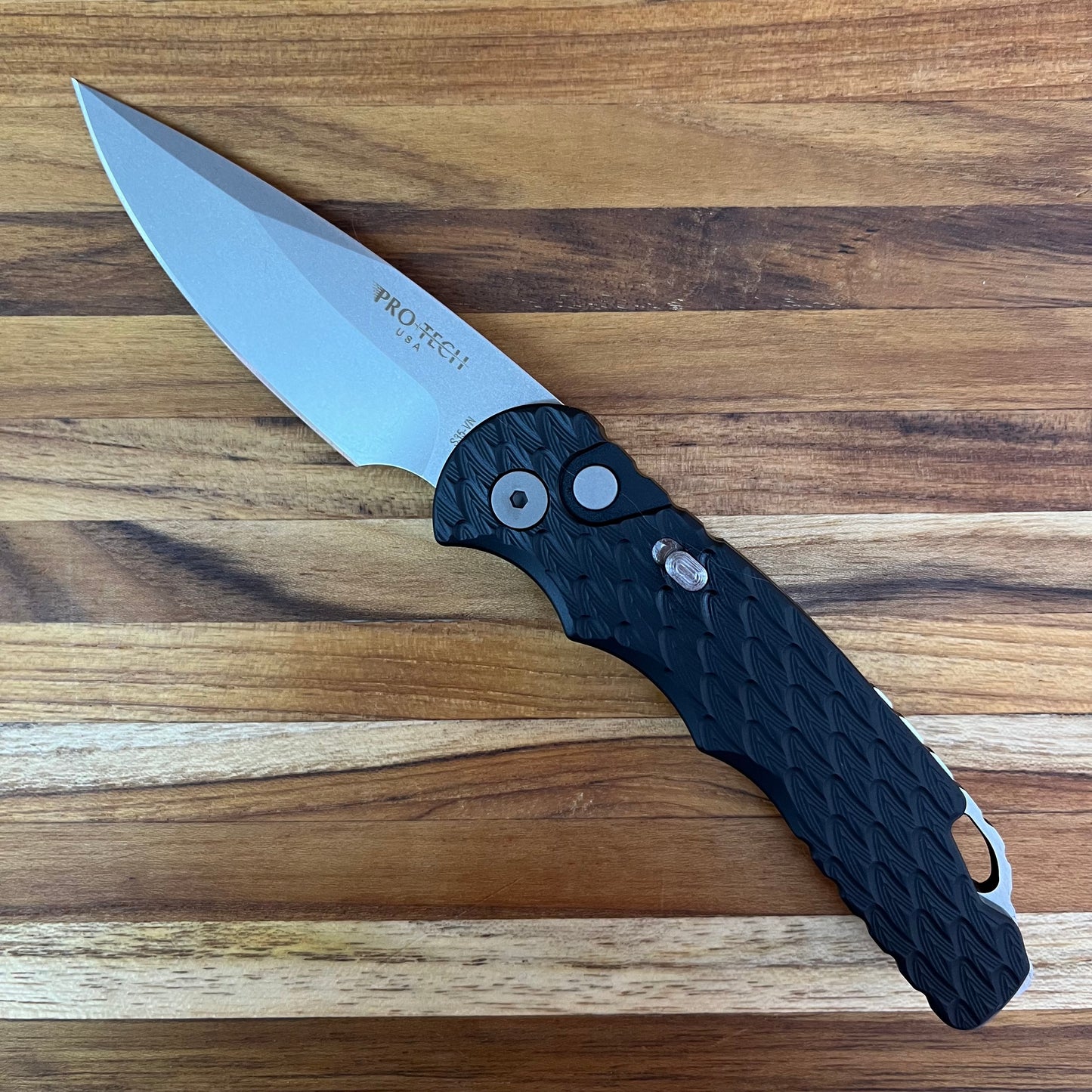 Pro-Tech TR-5 Integrity 3.25" Auto w/ Black Feather Textured Handle
