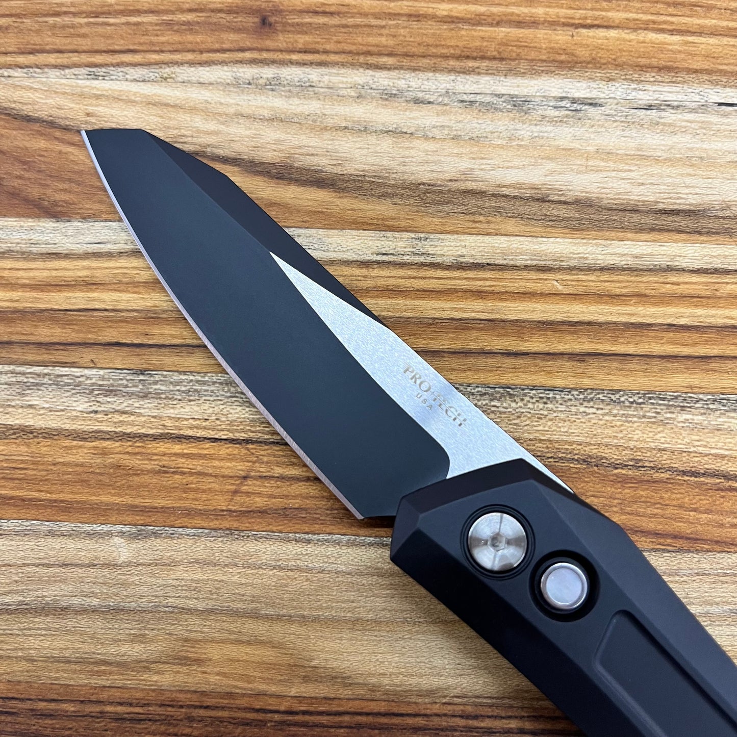 Pro-Tech *Limited Edition* Oligarch 3.25" 2-Tone DLC/Satin Auto w/ Black Aluminum & Mother of Pearl Button