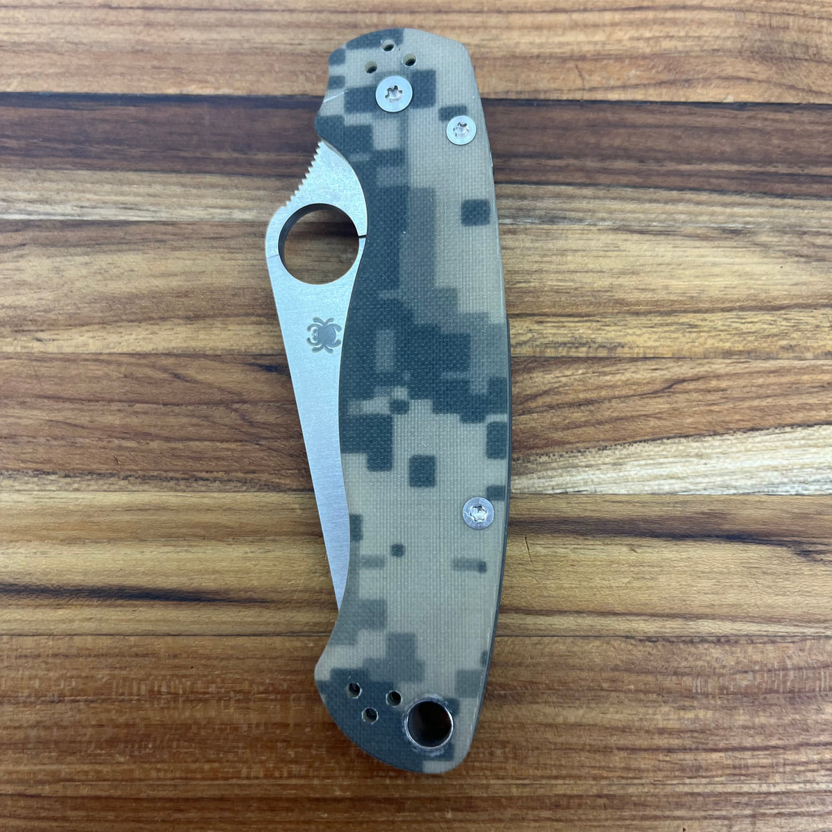 Spyderco Para Military 2 Camo G10 Folder