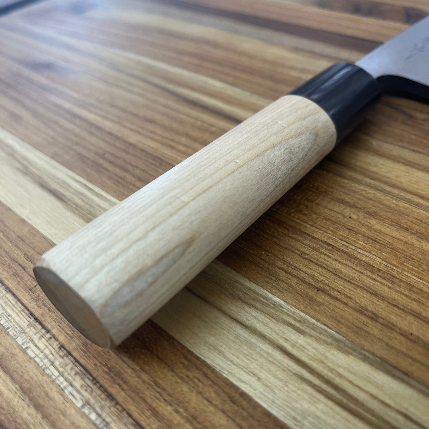 *Discontinued* Kikuichi Elite Warikomi Gold 150mm (6") Deba w/ Ho-Wood Handle
