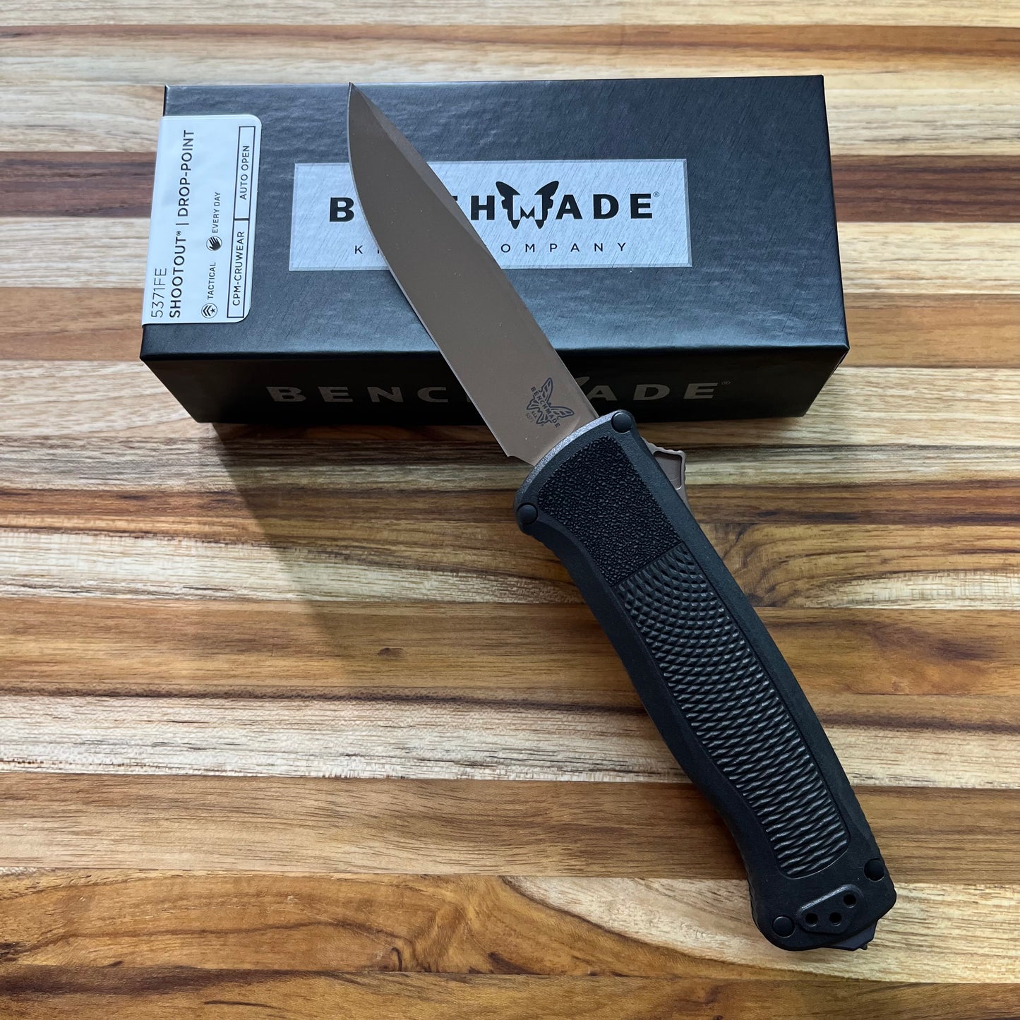 Benchmade Shootout 3.5" Drop Point OTF w/ Black CF-Elite Handle