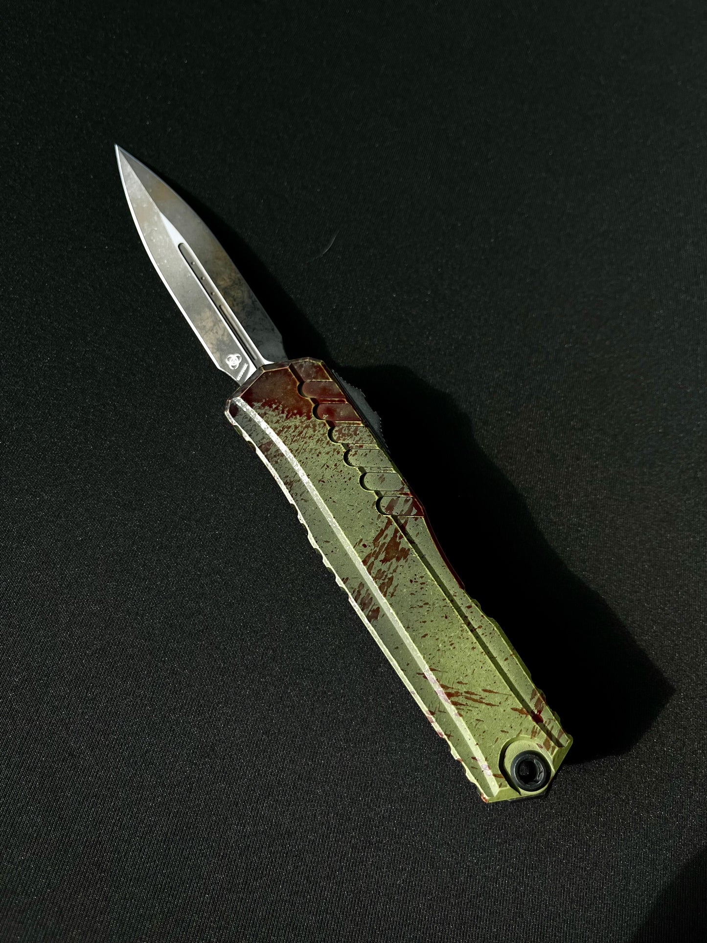 Microtech Signature Series Cypher II D/E 3.5" Auto Outbreak