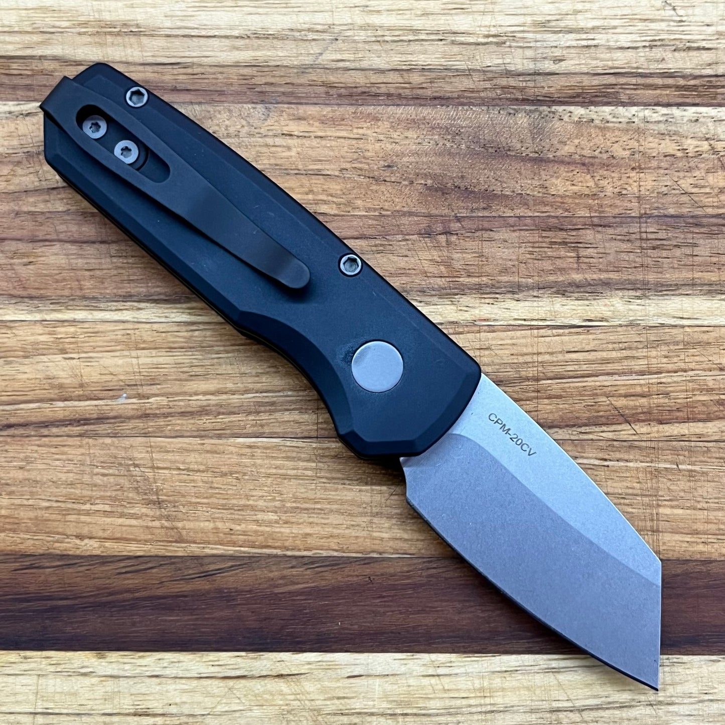 Pro-Tech Runt 5 2" Auto w/ Black Aluminum Handle
