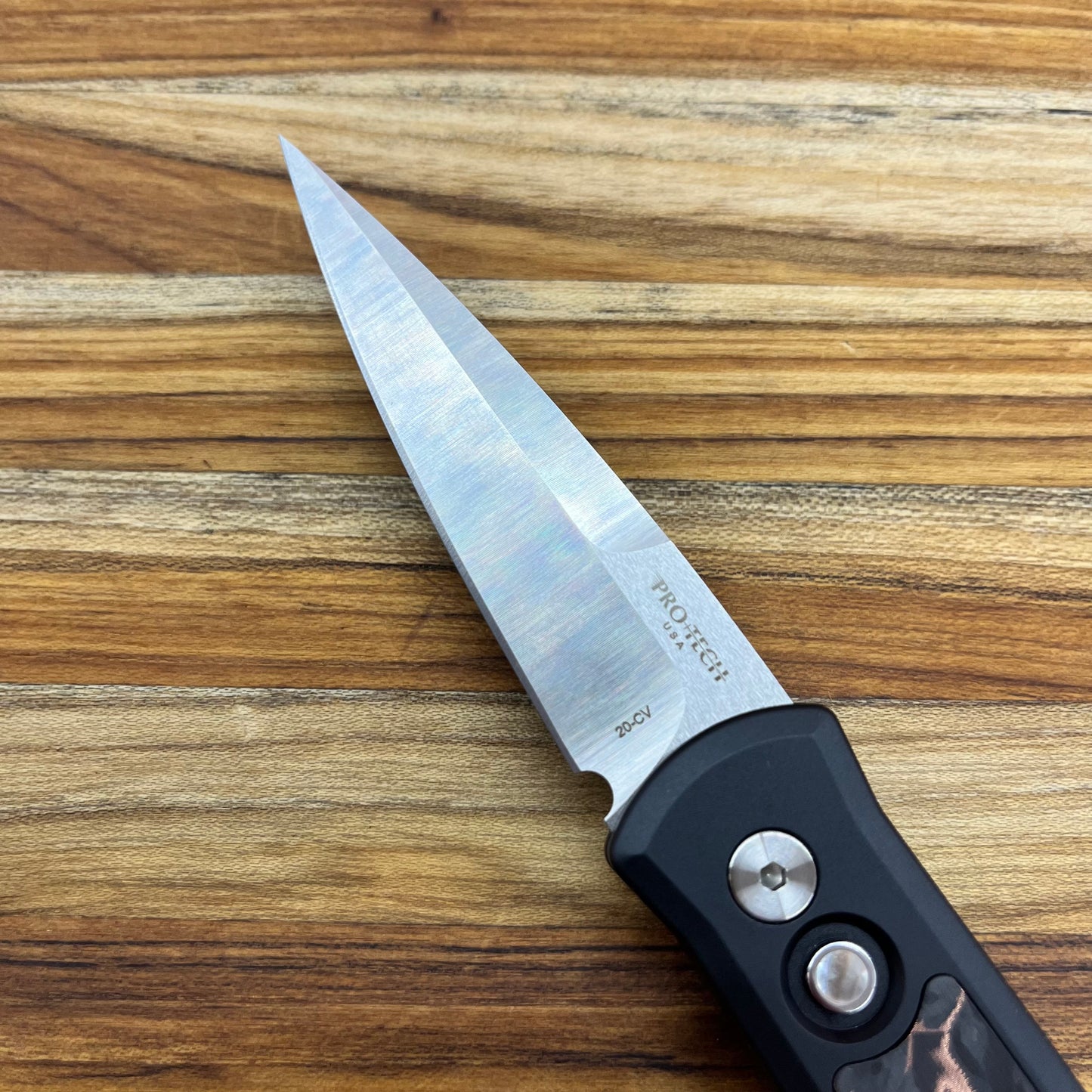 Pro-Tech Godson 3.15" Auto w/ Livewire Copper Carbon Fiber Inlay on Black Aluminum & Black Lip Pearl Button