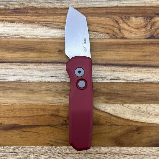 Pro-Tech Runt 5 2" Stonewash Auto w/ MagnaCut & Red Aluminum Handle