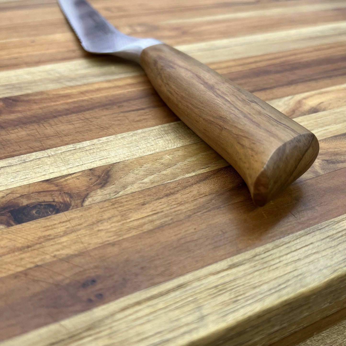 Messermeister Oliva Elité 8" Offset Bread Knife