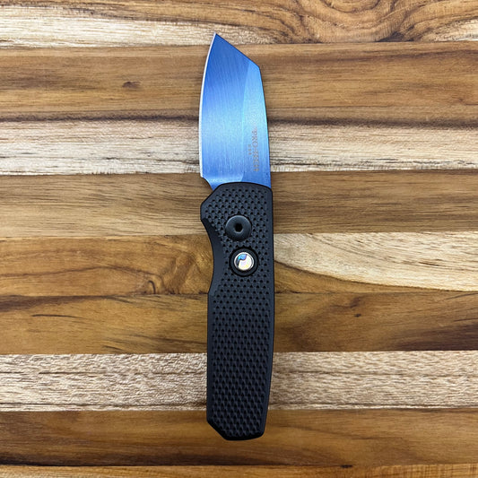 Pro-Tech Runt 5 2" Sapphire Auto w/ MagnaCut & Mother of Pearl Button
