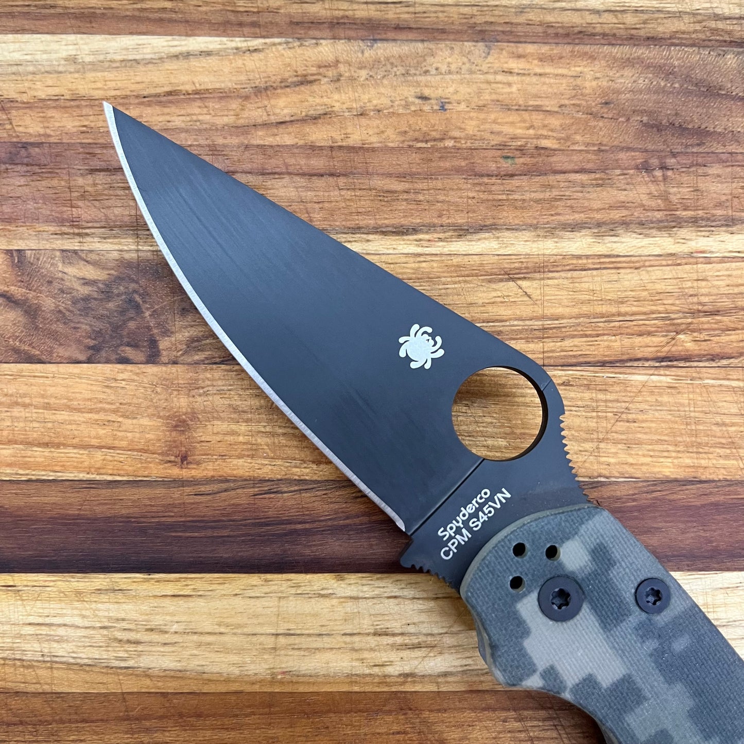 Spyderco Para Military 2 Black Blade Camo G10 Folder