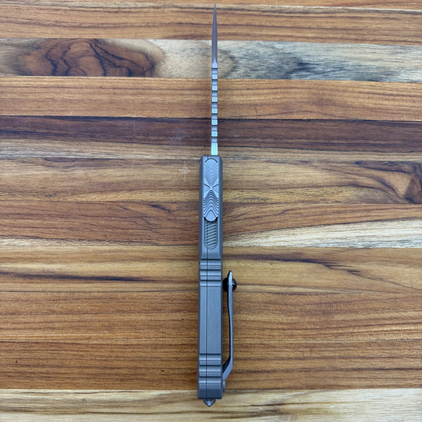 Microtech Signature Series Ultratech EX Gen III ZBP Hellhound 3.5" OTF w/ Natural Clear Aluminum Handle