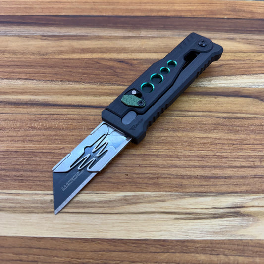 Reate Exo-U Gravity 2.5" Utility Knife w/ Black Handle & Green Speedhole