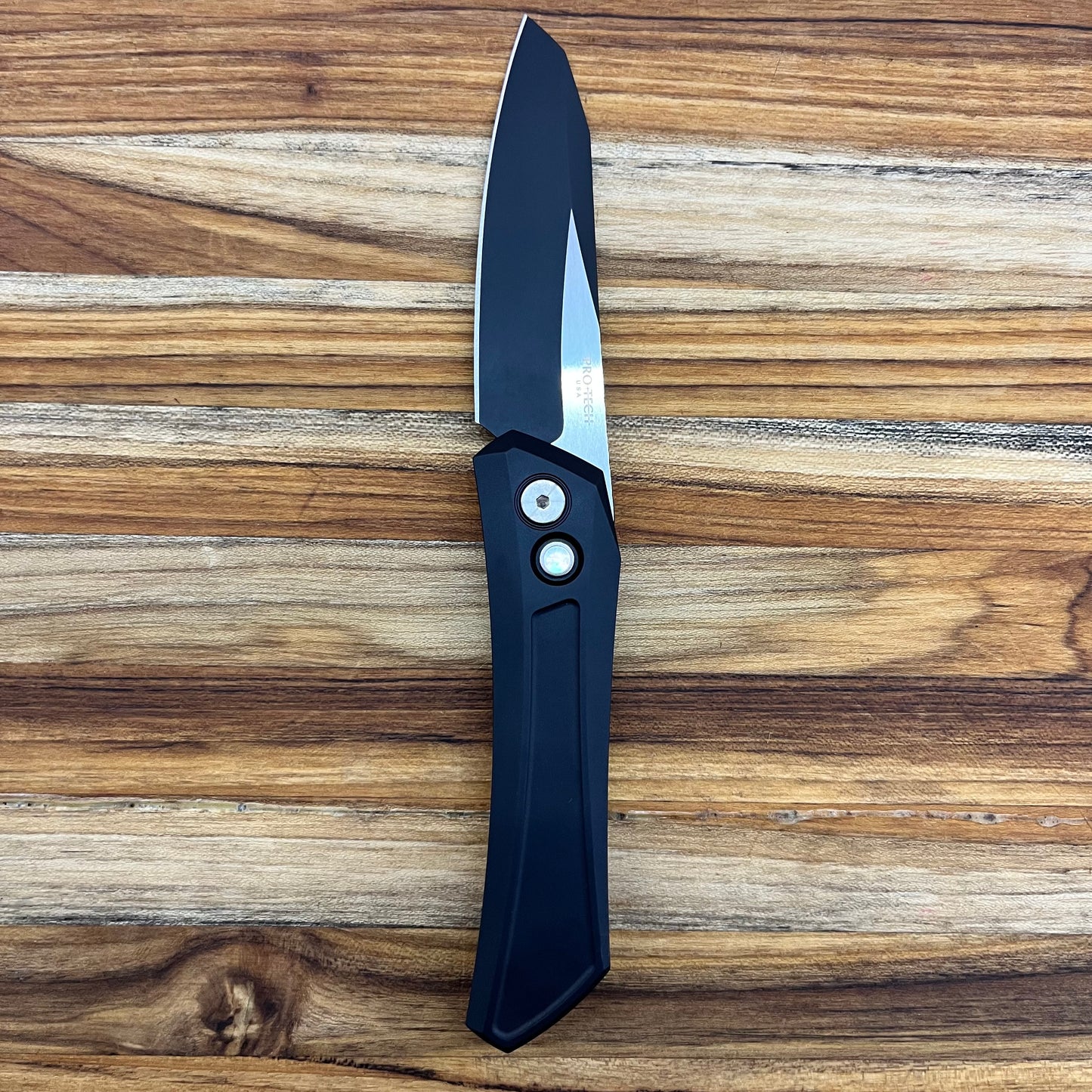Pro-Tech *Limited Edition* Oligarch 3.25" 2-Tone DLC/Satin Auto w/ Black Aluminum & Mother of Pearl Button
