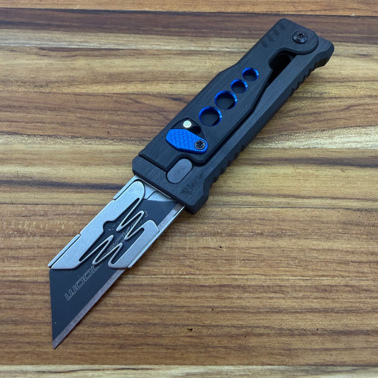 Reate Exo-U Gravity 2.5" Utility Knife w/ Black Handle & Blue Speedhole