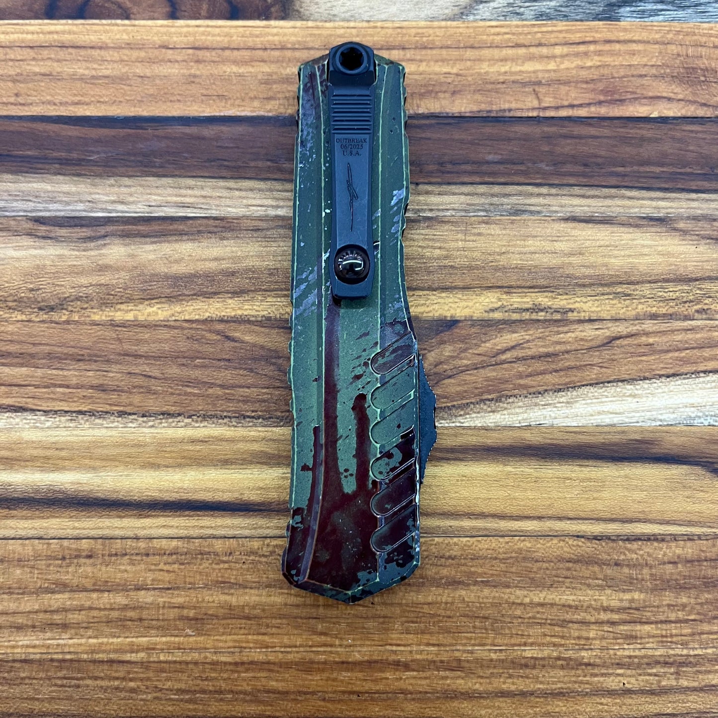Microtech Signature Series Cypher II D/E 3.5" Auto Outbreak