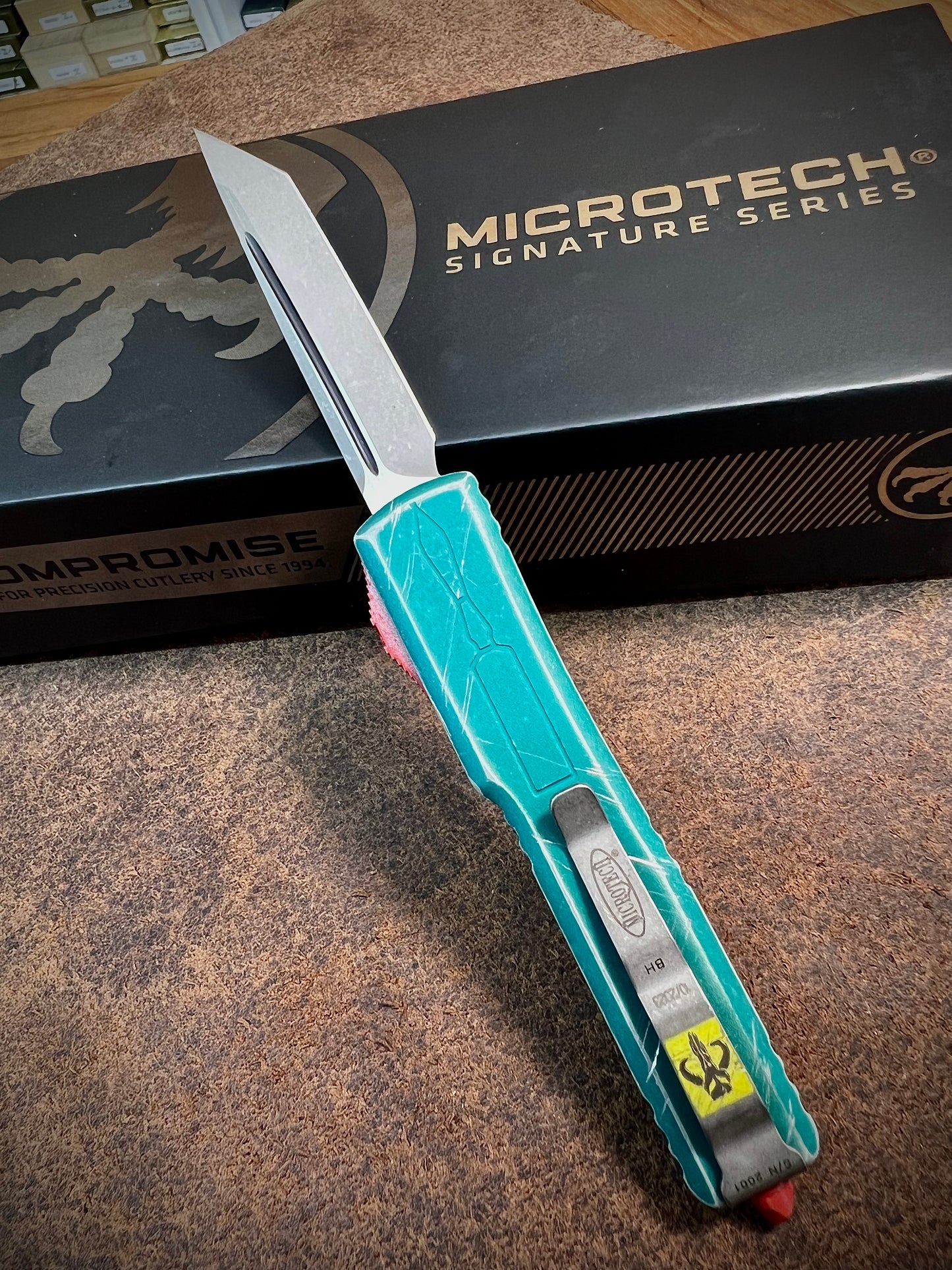 Microtech UTX-70 T/E Bounty Hunter OTF Auto