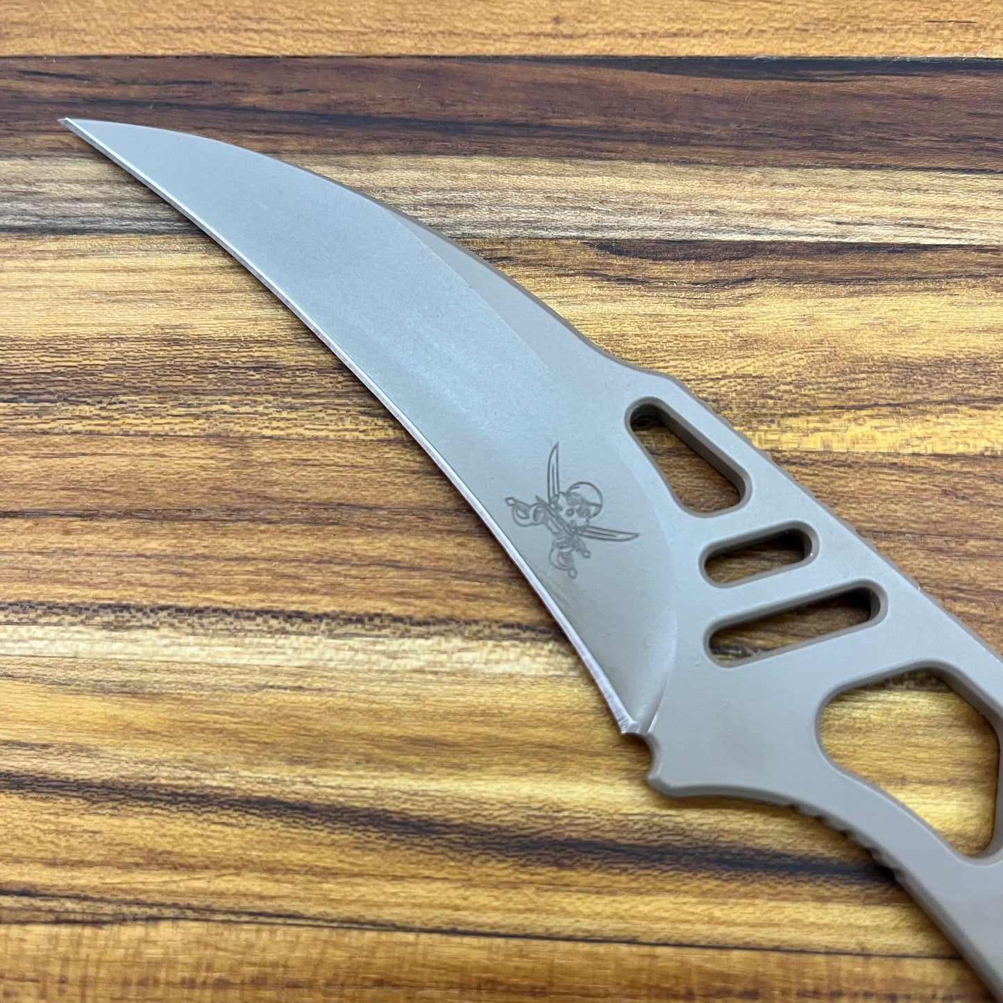 Toor *Limited Edition* Peg Leg by Skallywag Tactical 4" Fixed Blade w/ FDE Gunkote Finish & Black Kydex Sheath
