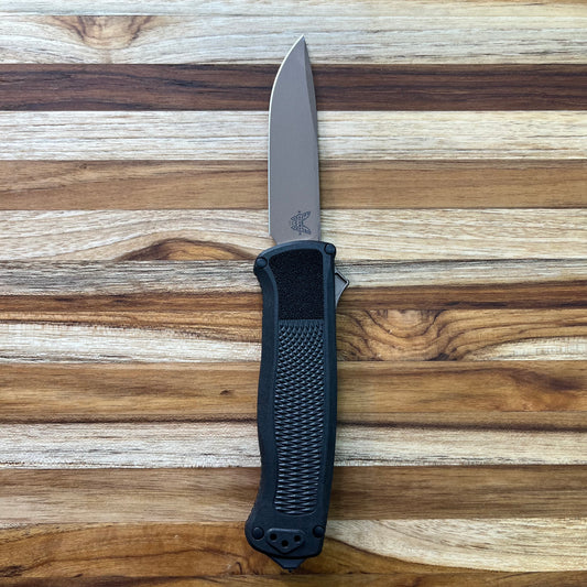 Benchmade Shootout 3.5" Drop Point OTF w/ Black CF-Elite Handle