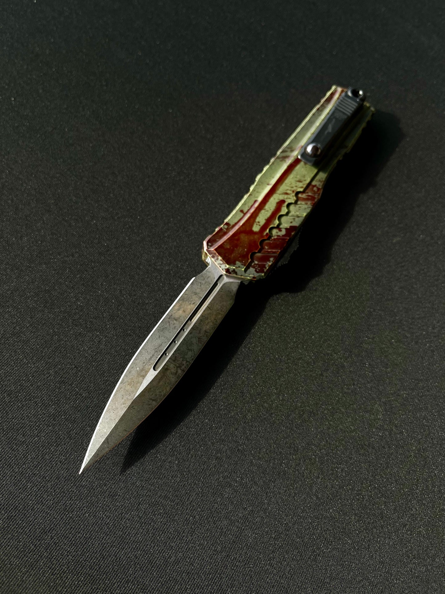 Microtech Signature Series Cypher II D/E 3.5" Auto Outbreak