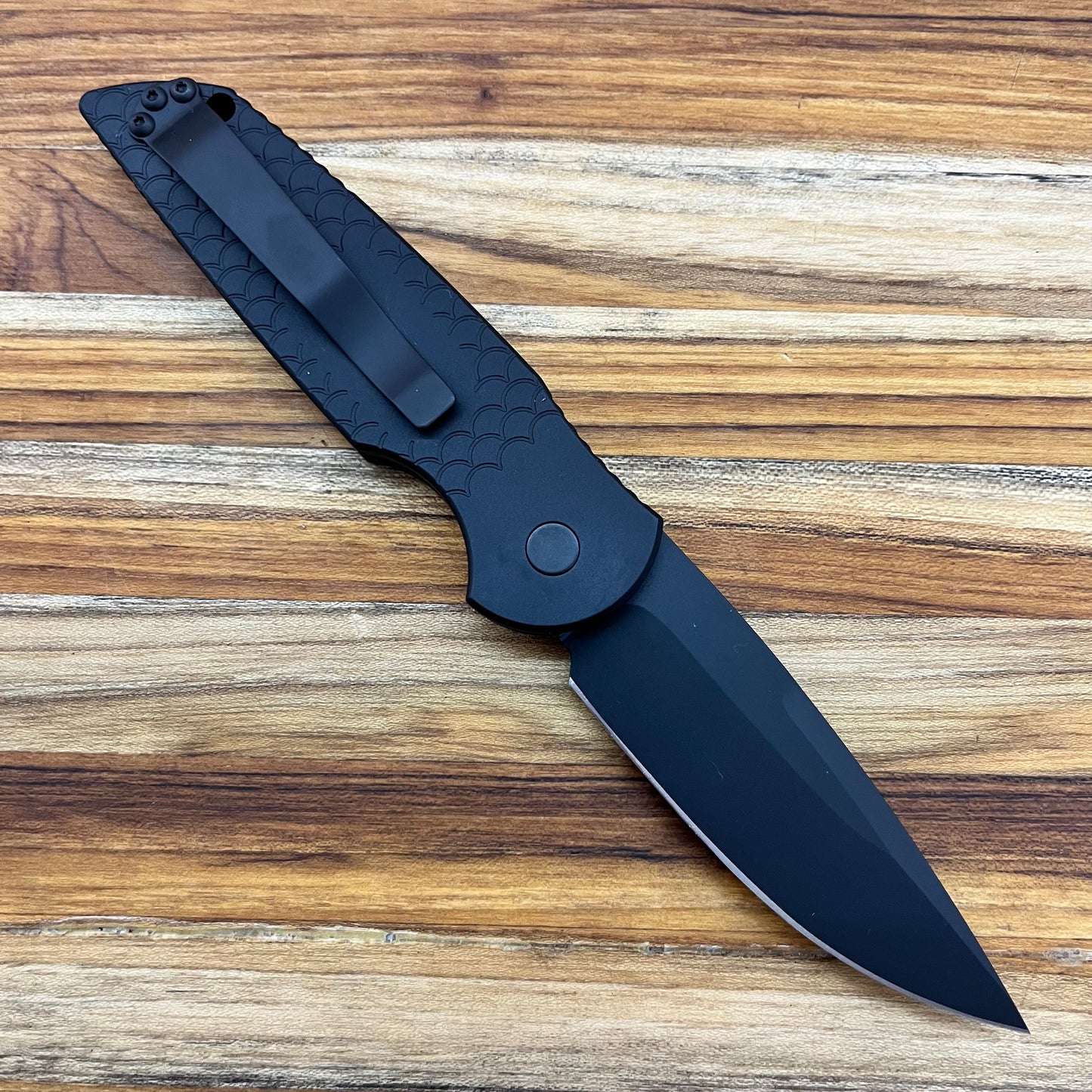Pro-Tech TR-3 Operator Edition 3.5" All Black Auto w/ Tritium Button & Fish Scale Aluminum Handle