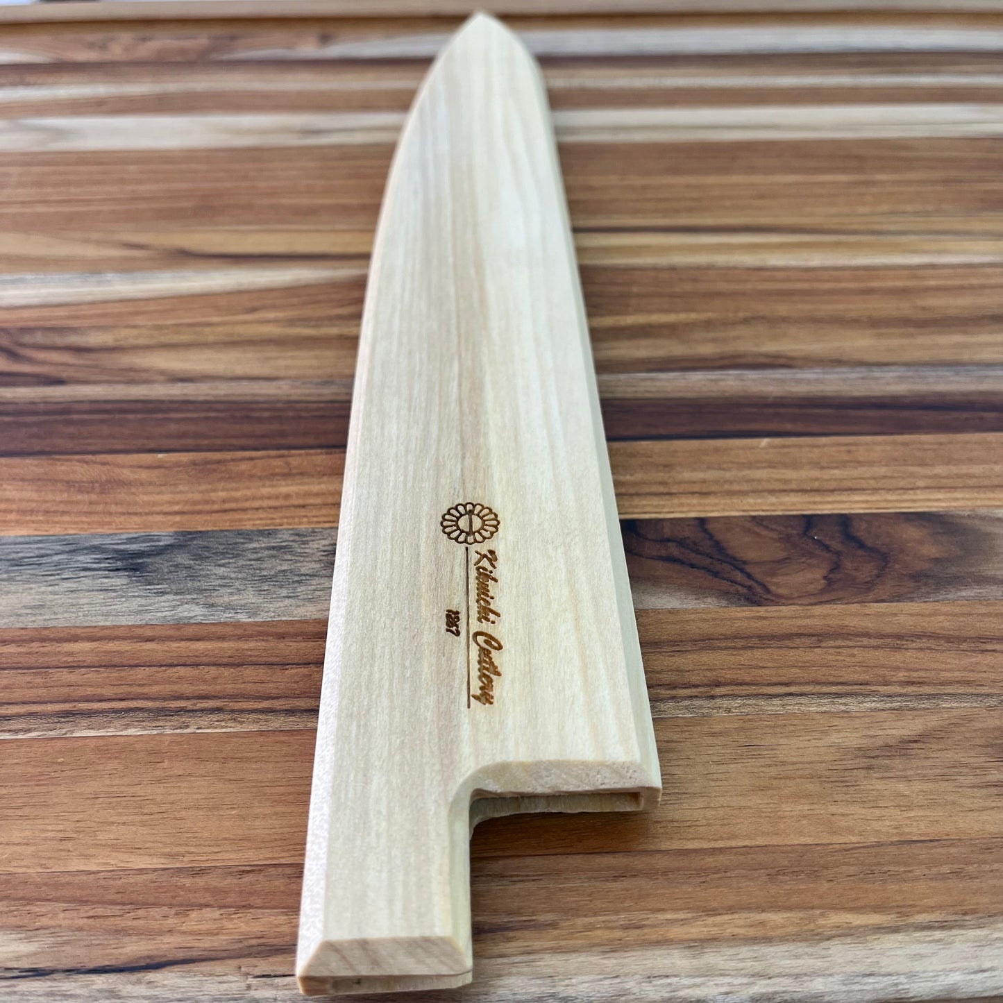 Kikuichi Magnetic Saya 270mm (10.5") Sujihiki w/ Poplar Wood