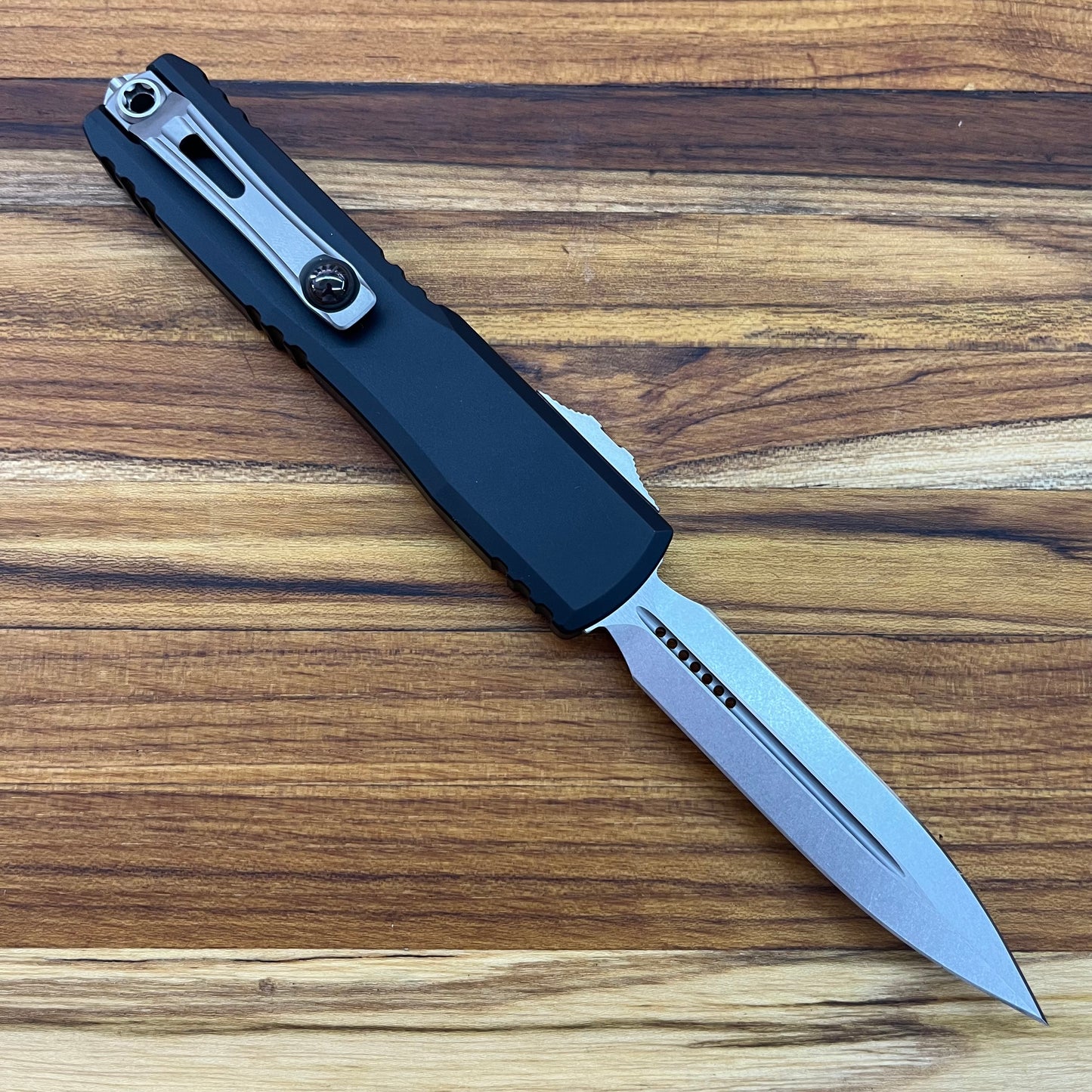 Microtech Ultratech Gen III ZBP D/E 3.5" OTF w/ Black Aluminum Handle