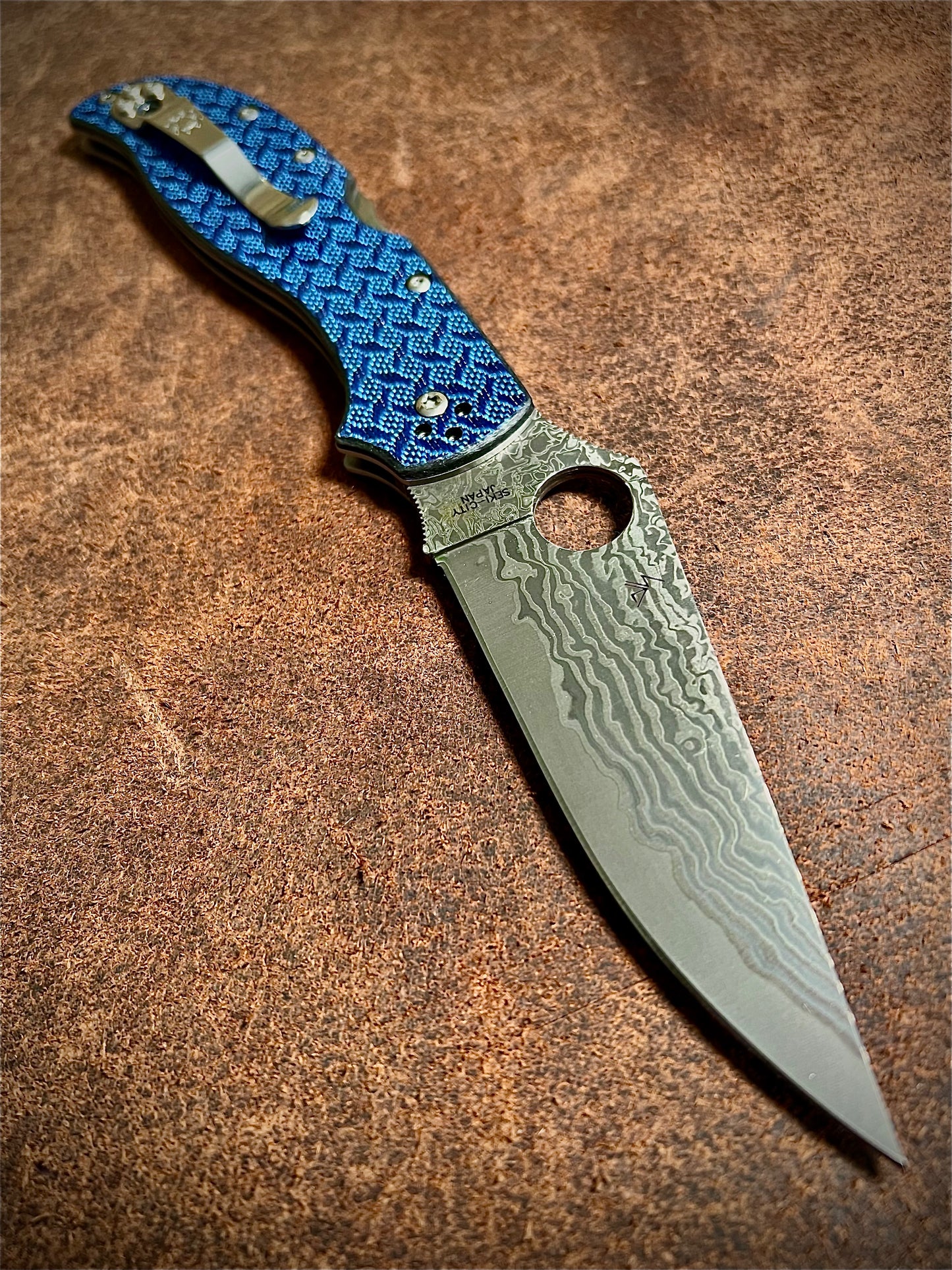 Spyderco C258CFBLP Stretch 2 XL Blue Nishijin Damascus Folder *SPRINT RUN*