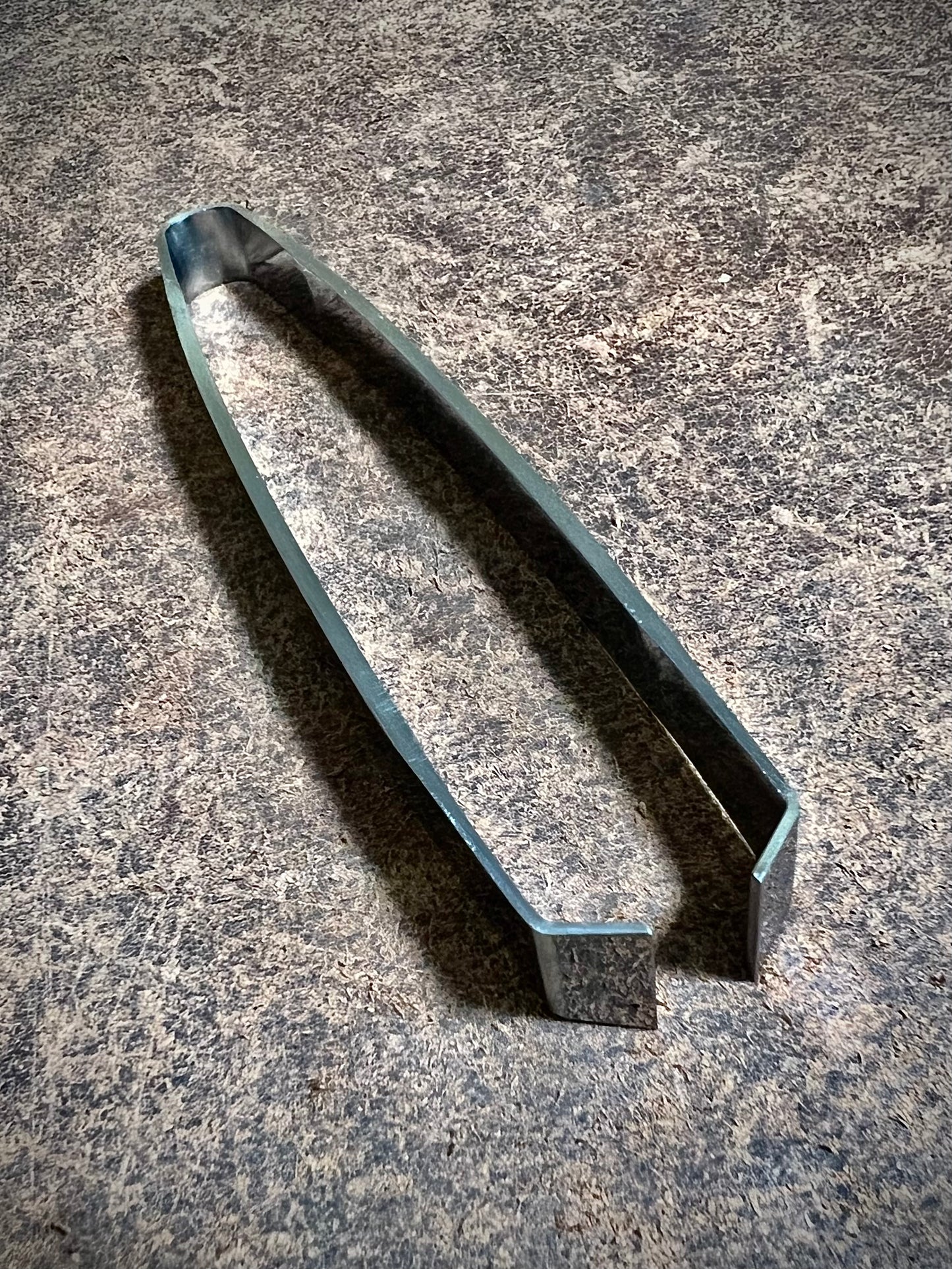 Kikuichi Honenuki Maru 100mm (4") Rounded Fishbone Tweezers