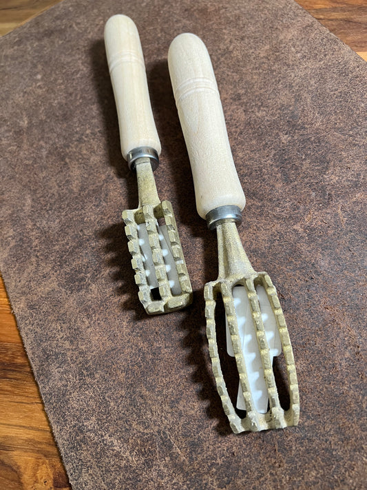 Kikuichi Urokotori 215mm (8.5") Large Fish Scaler