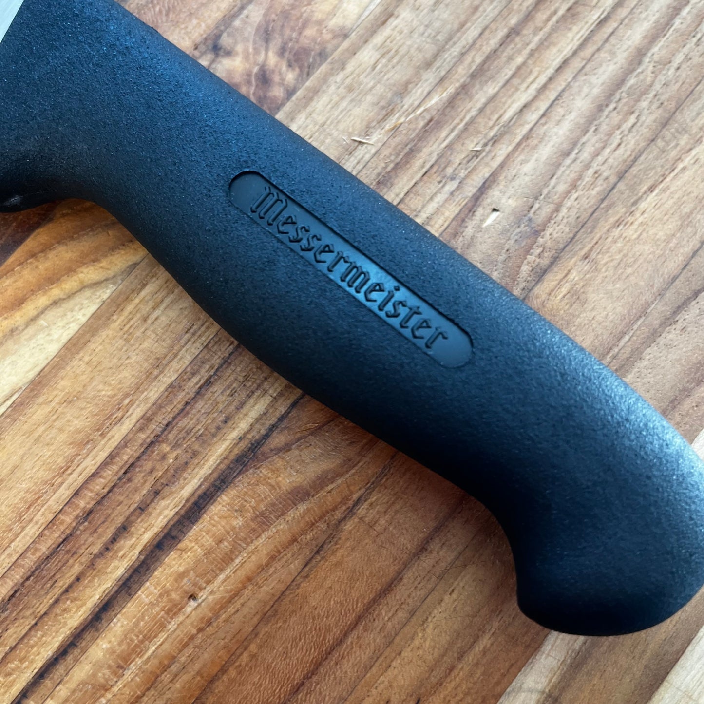 Messermeister Four Seasons Pro Series 8" Tall Chef's Knife
