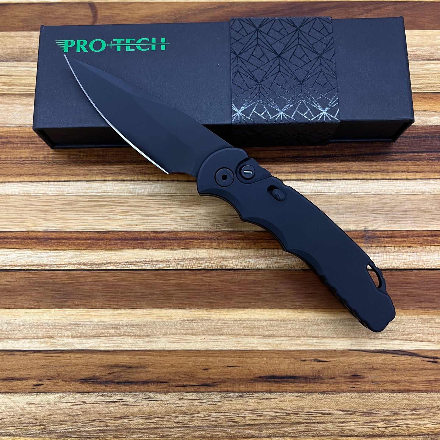 Pro-Tech Operator TR-5 3.25" w/ Tritium Button